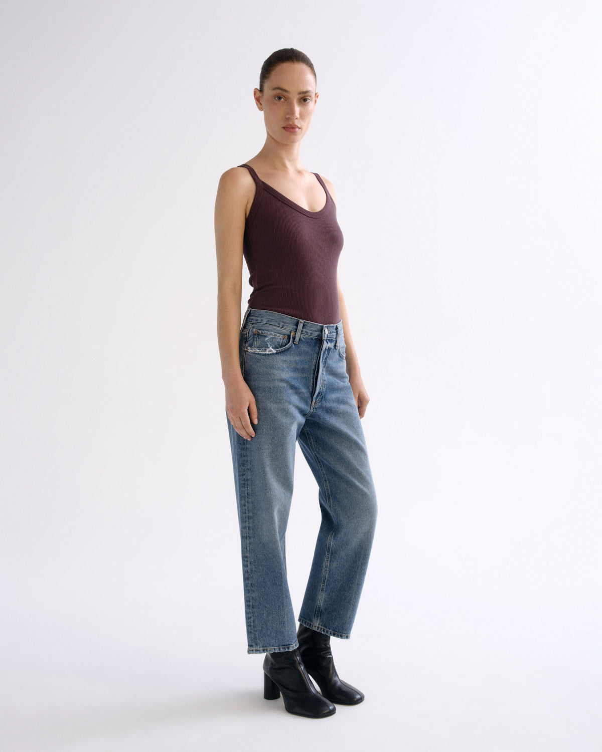 agolde-90-s-crop-straight-jeans-hooked-indigo image 3