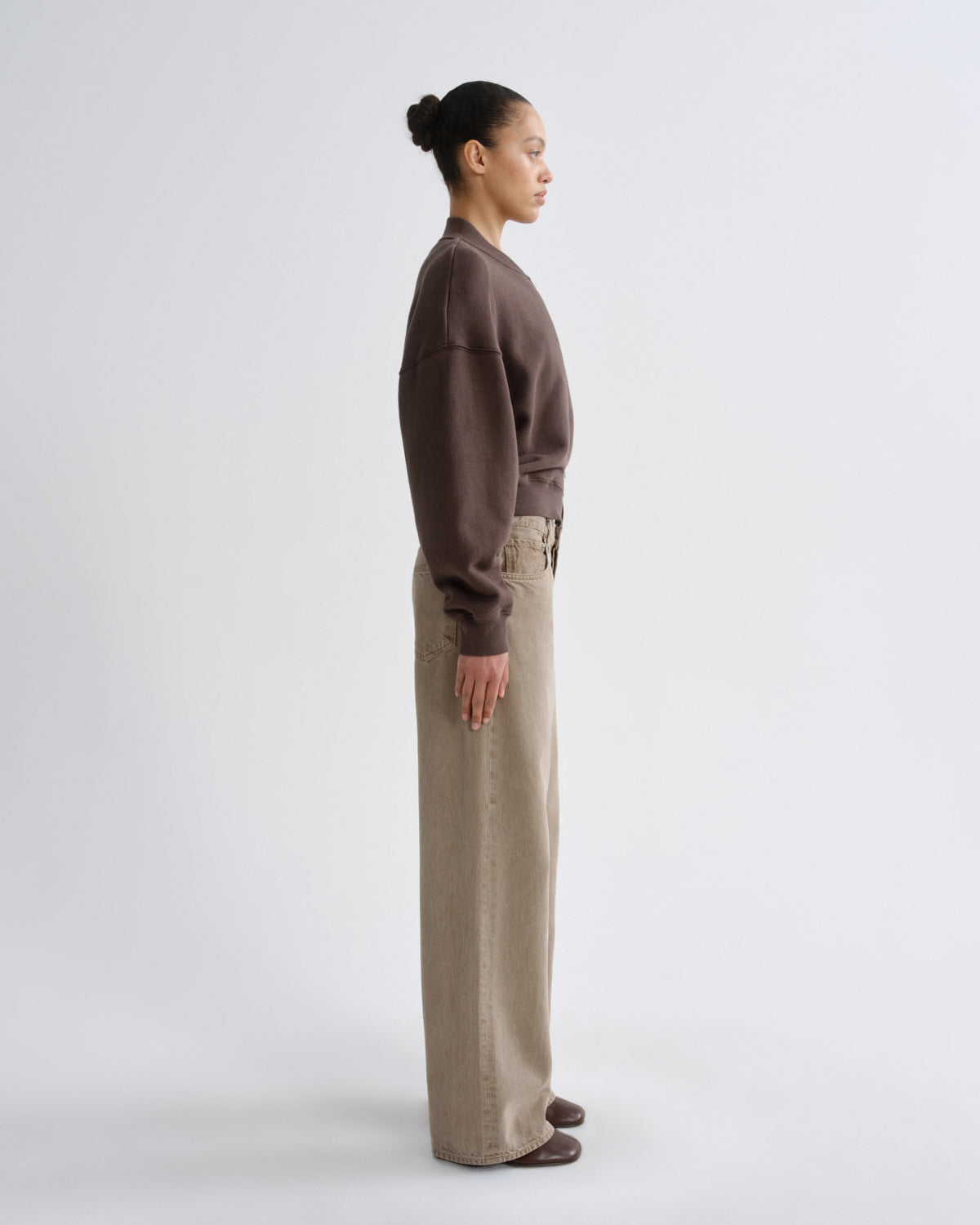 agolde-tess-sweatshirt-bracken-damen-sweatshirt-braun image 4