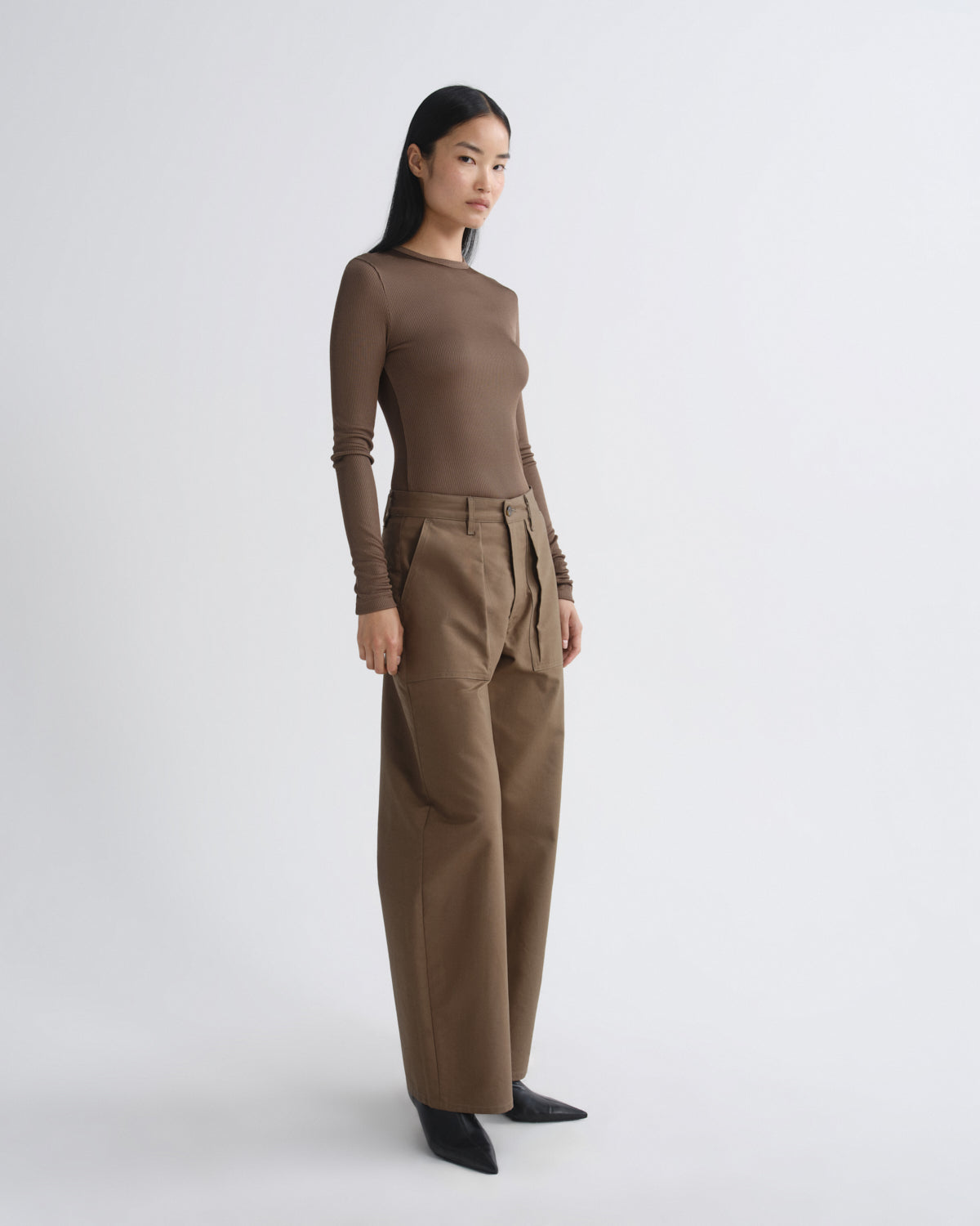 agolde-delphi-slim-viskose-shirt-brunel-khaki-langarm image 3