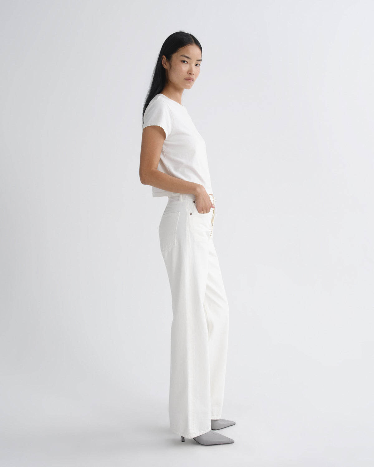 agolde-adine-shrunken-tee-t-shirt-bone-wei image 4