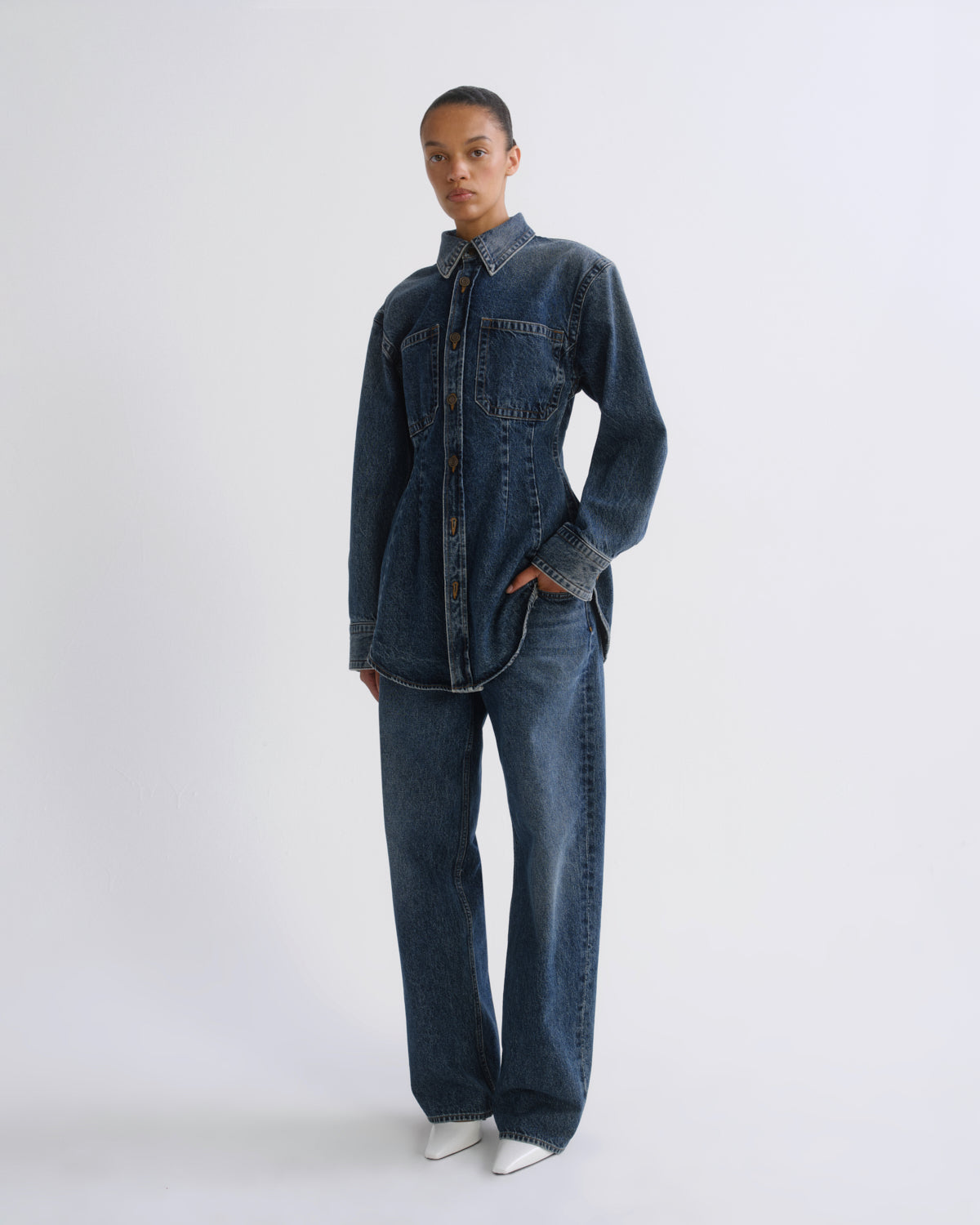agolde-wilma-shirt-form-denimhemd-tailliert image 5