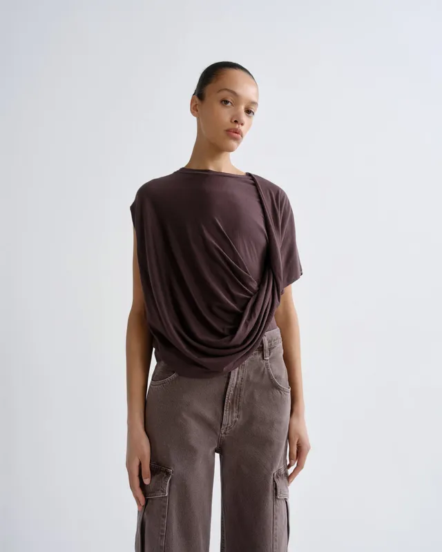 agolde-milena-twist-tee-top-raisin-lila-drapiert image 1