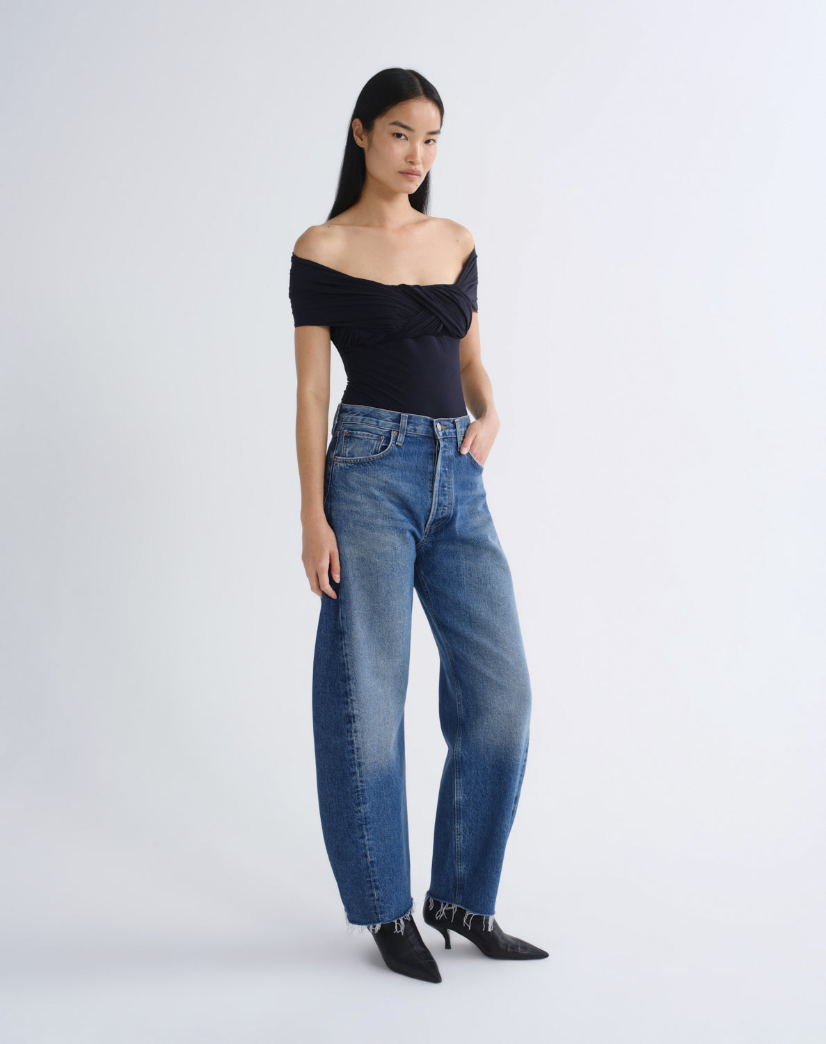 agolde-luna-high-rise-pieced-taper-jeans-split-damen image 4