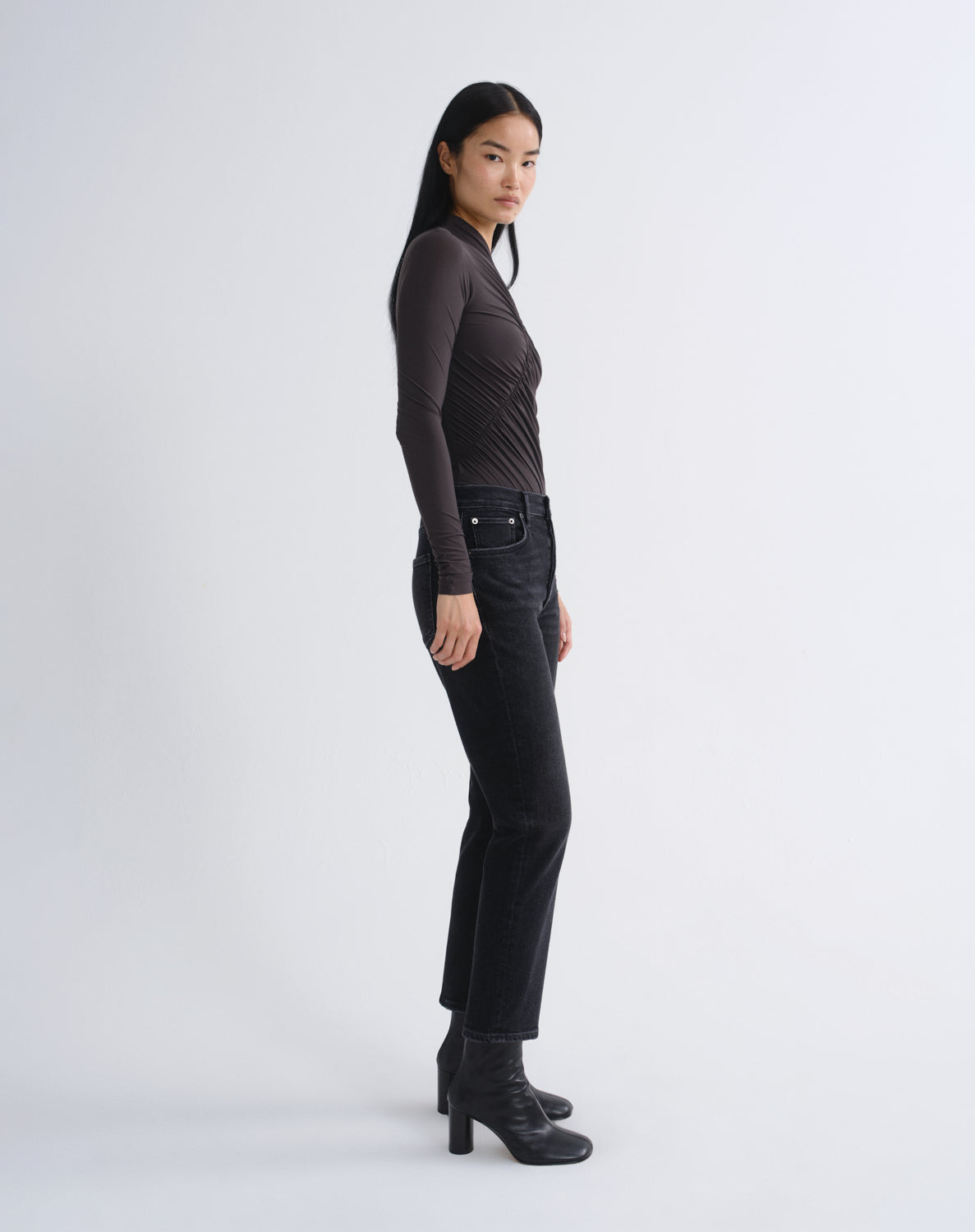 agolde-riley-straight-crop-jeans-damen-panoramic-schwarz image 3
