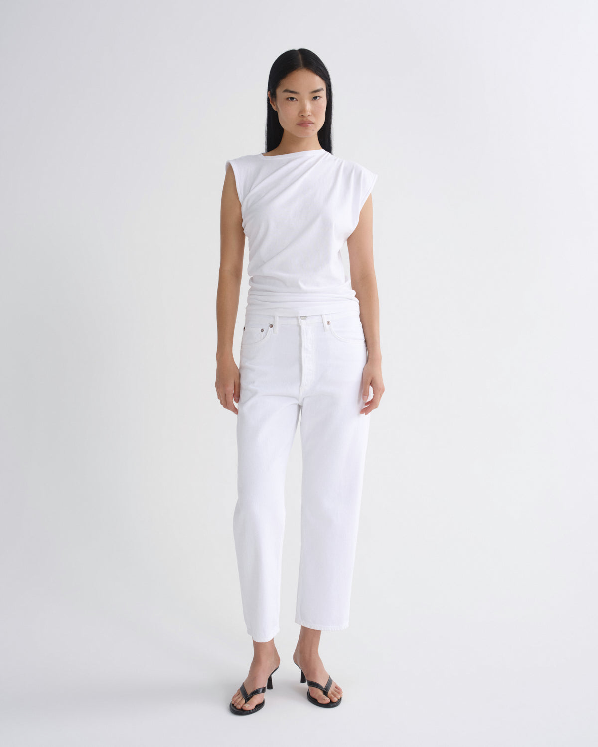 agolde-90-s-crop-mid-rise-straight-jeans-marshmallow-wei image 1