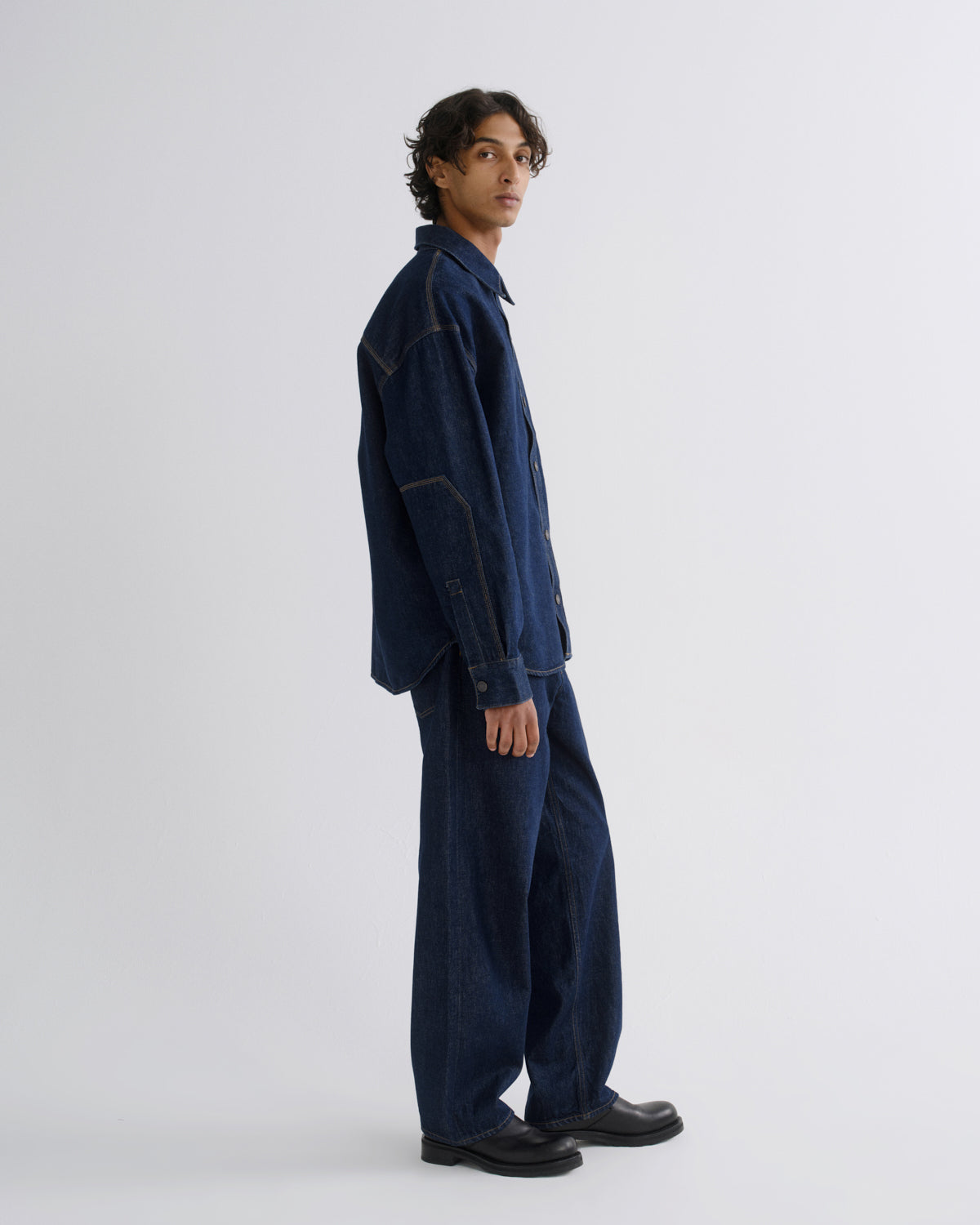 agolde-corwin-shirt-rinse-denimhemd-herren-dunkelblau image 4
