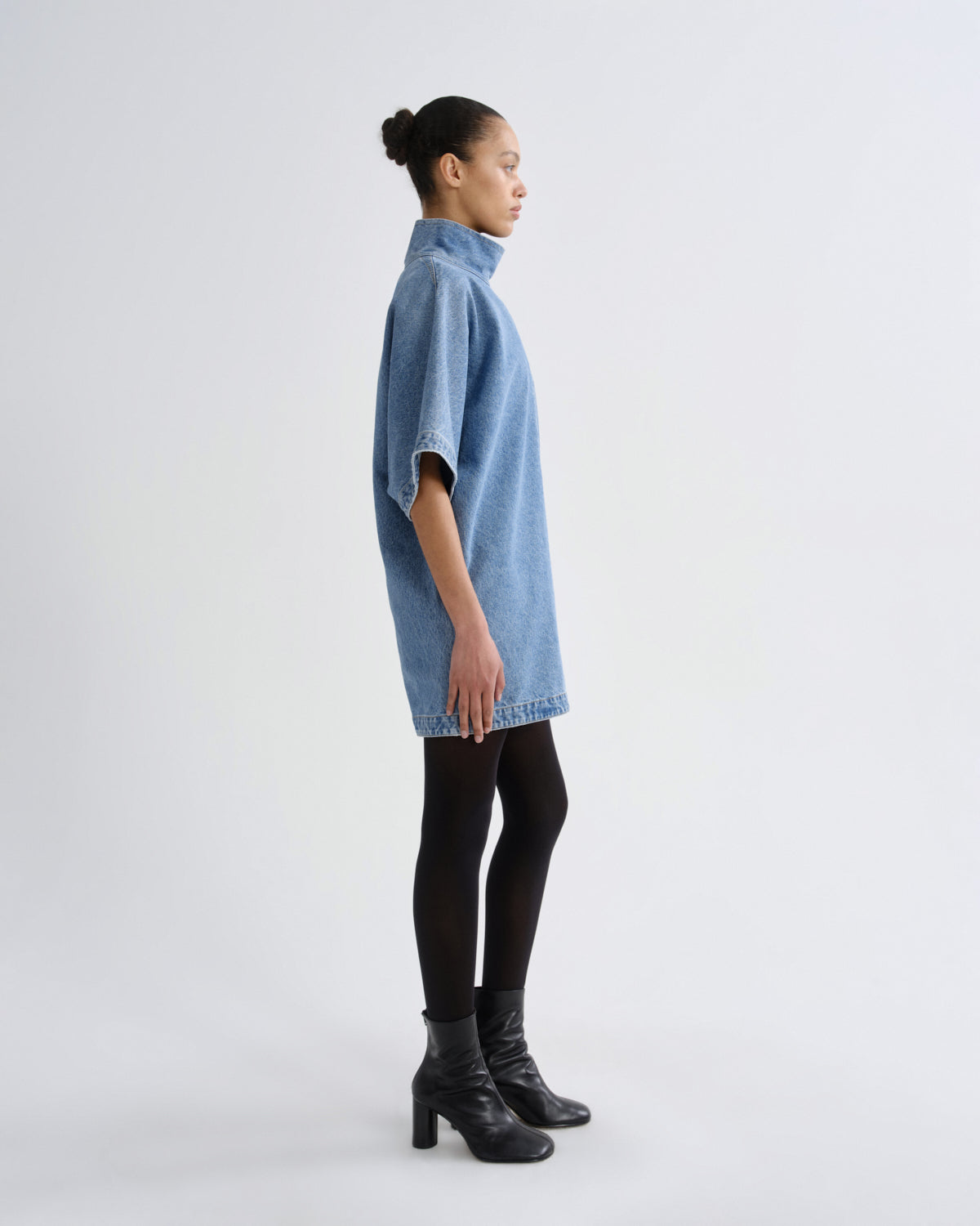 agolde-kembra-weightless-jeanskleid-magnify-indigo image 4