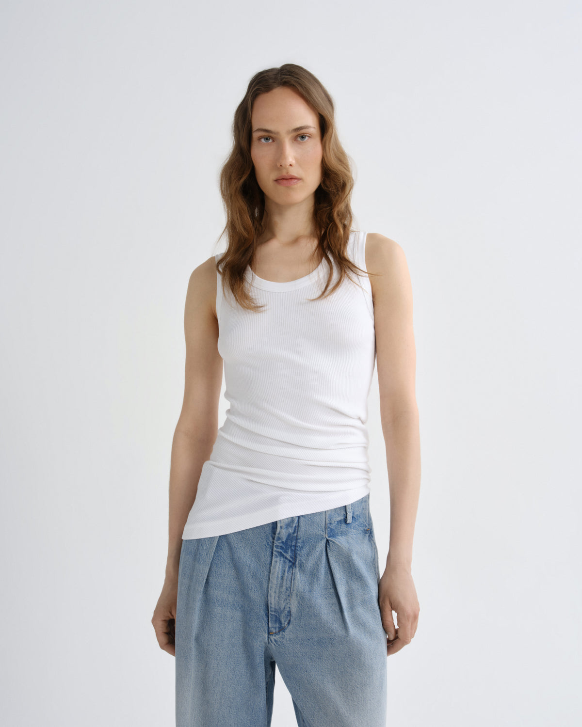 agolde-twisted-poppy-tank-top-wei-ripp-baumwolle image 1