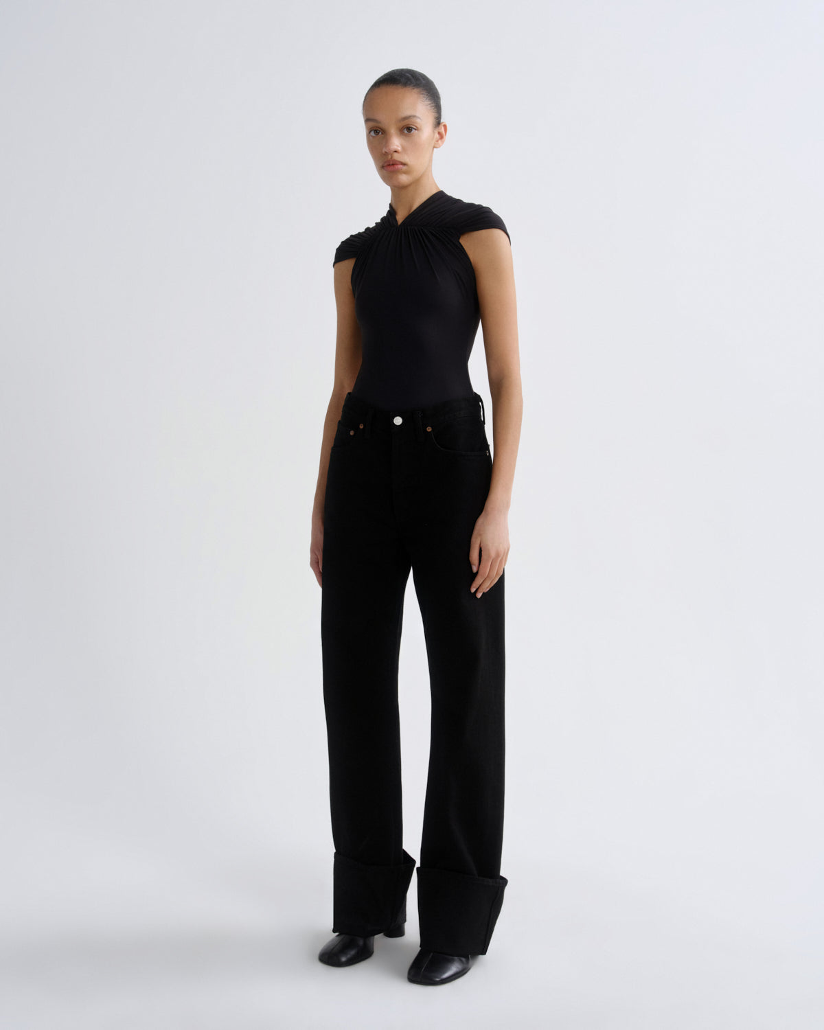 agolde-olympia-body-damen-schwarz-cap-rmel image 4