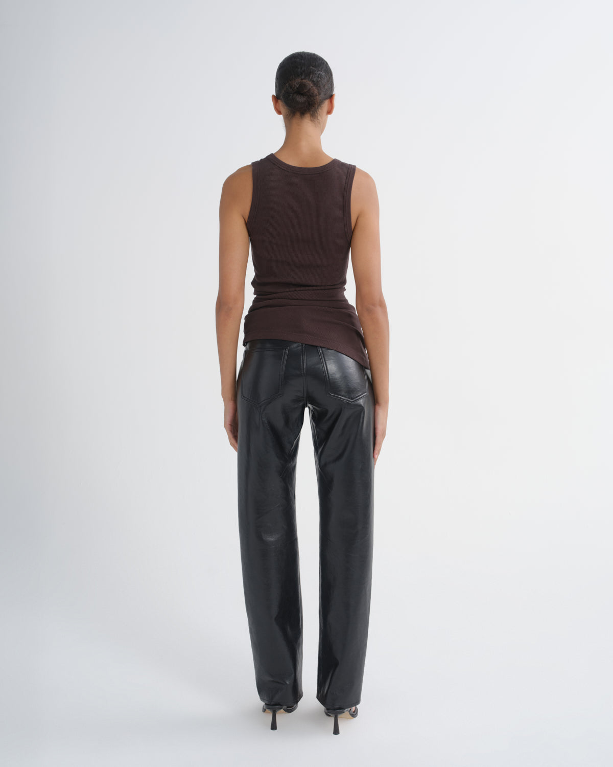 agolde-twisted-poppy-tank-top-tone-braun-rippstrick image 2