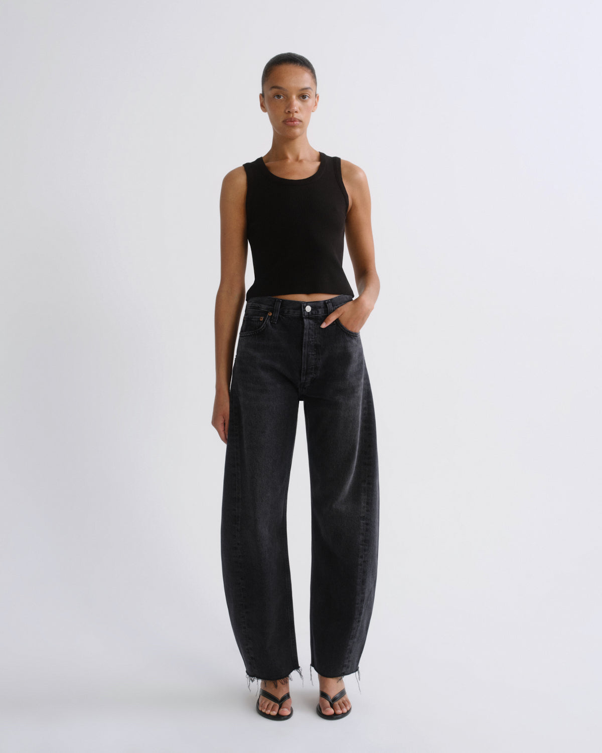 agolde-shrunken-poppy-tank-top-schwarz-bio-baumwolle image 3