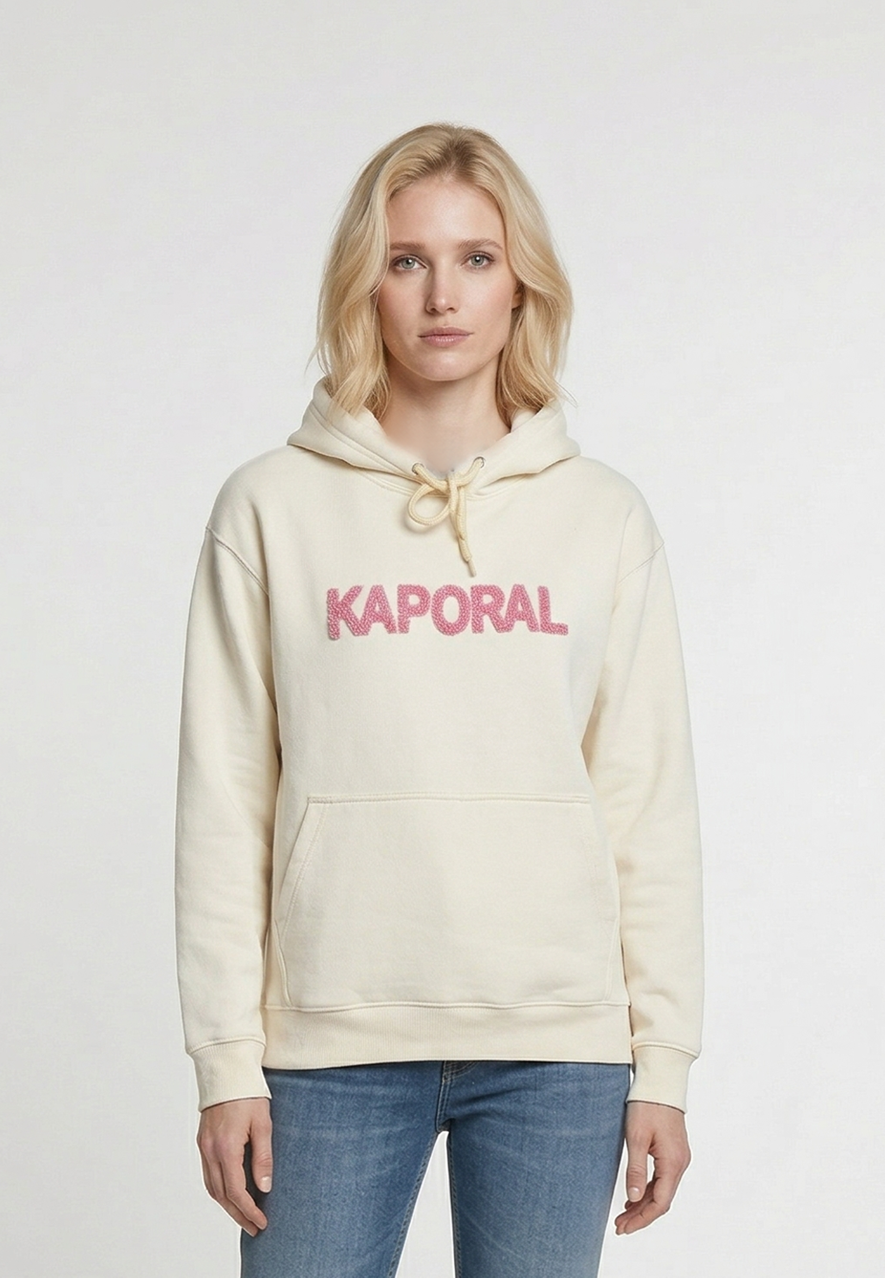 kaporal-kelie-hoodie-damen-creme-kapuze-brust-logo image 2