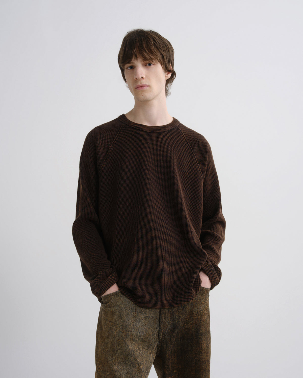 agolde-payson-waffle-t-shirt-aerosol-braun-langarm image 1