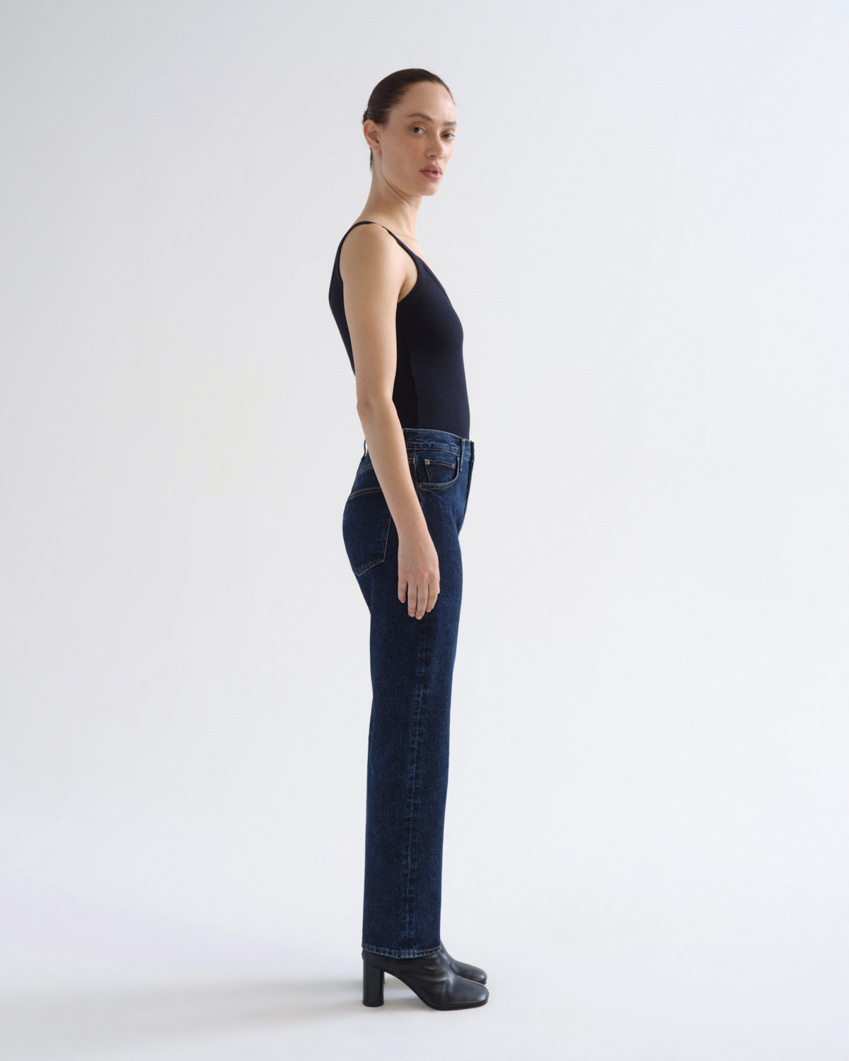 agolde-90-s-pinch-waist-straight-jeans-pendulum image 4