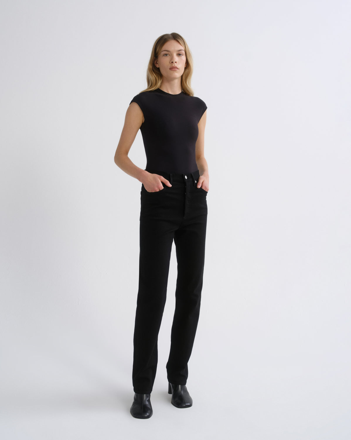 agolde-90-s-pinch-waist-jeans-cover-schwarz image 3