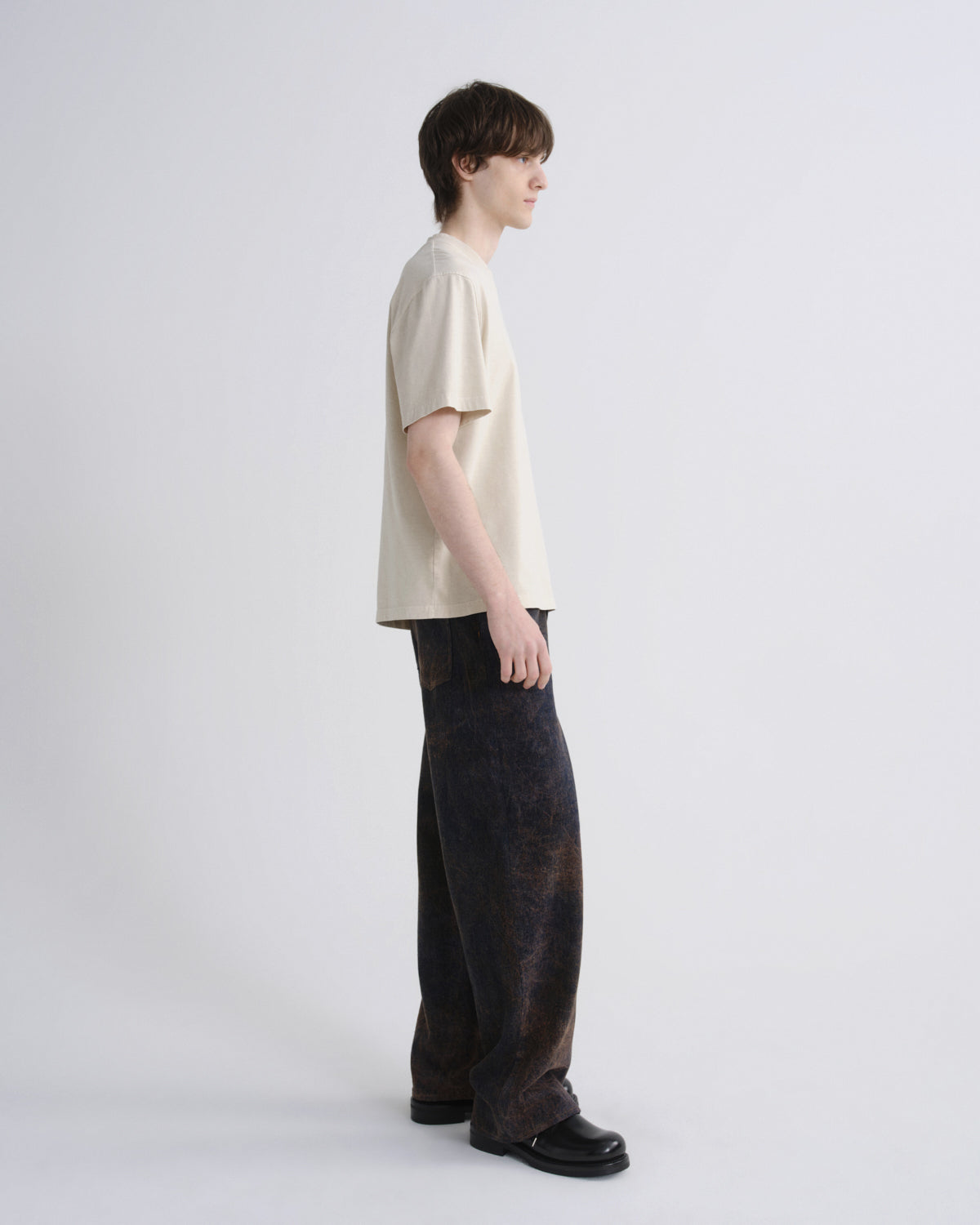 agolde-asha-mock-neck-tee-t-shirt-brown-rice-beige image 5
