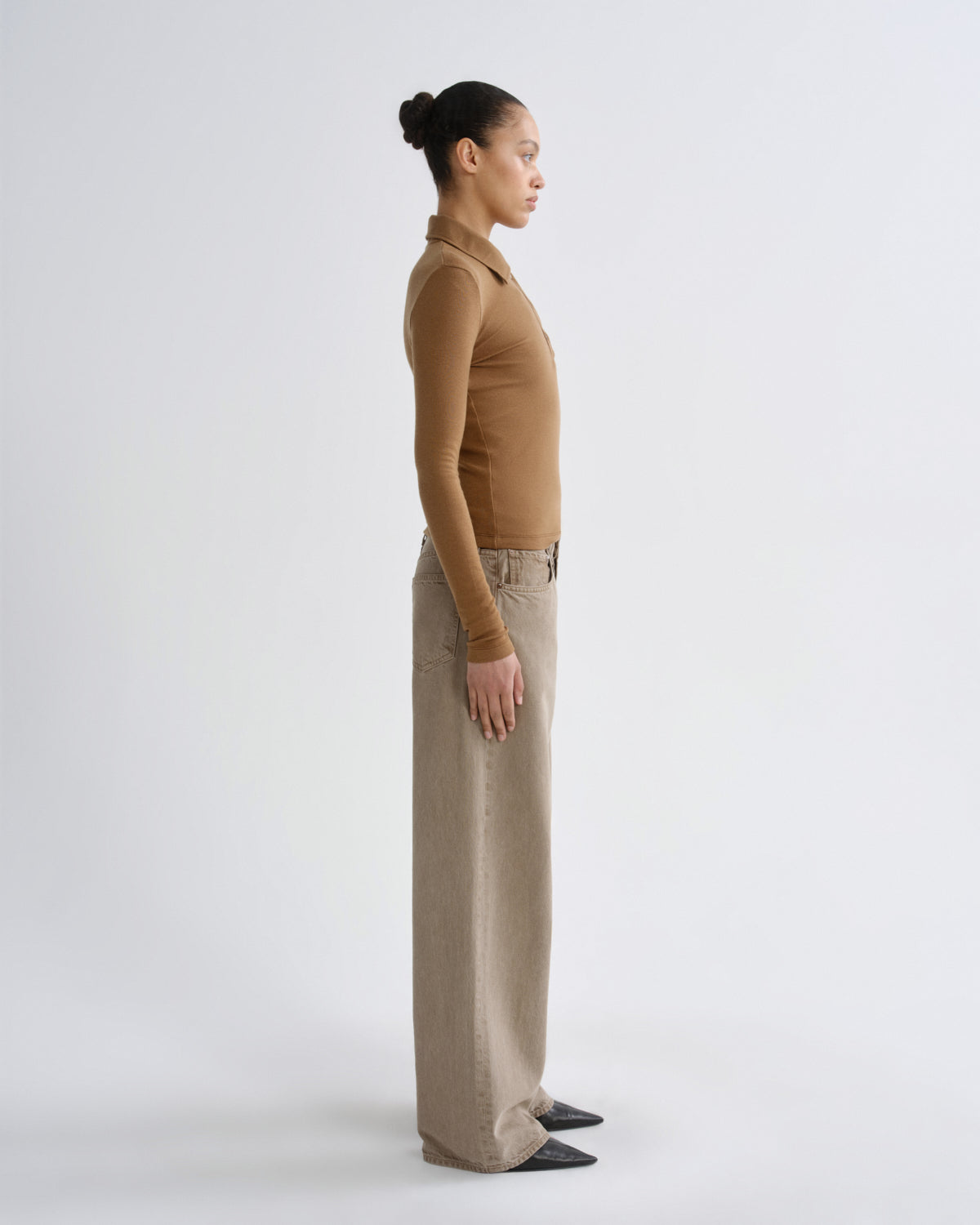 agolde-amos-polo-shirt-honeycomb-damen-braun-ripp image 4