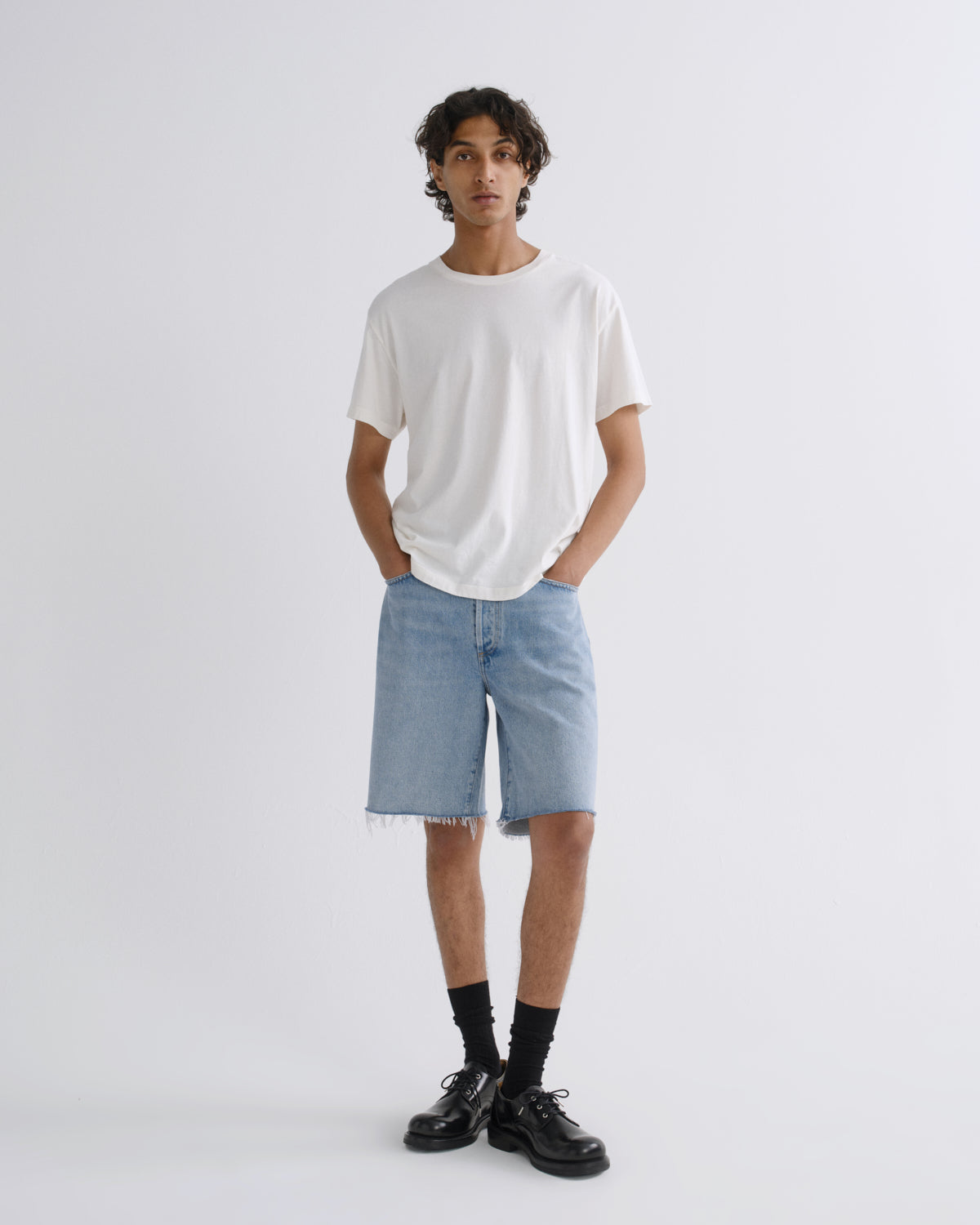 agolde-anson-short-jeansshorts-force-hellblau-herren image 1