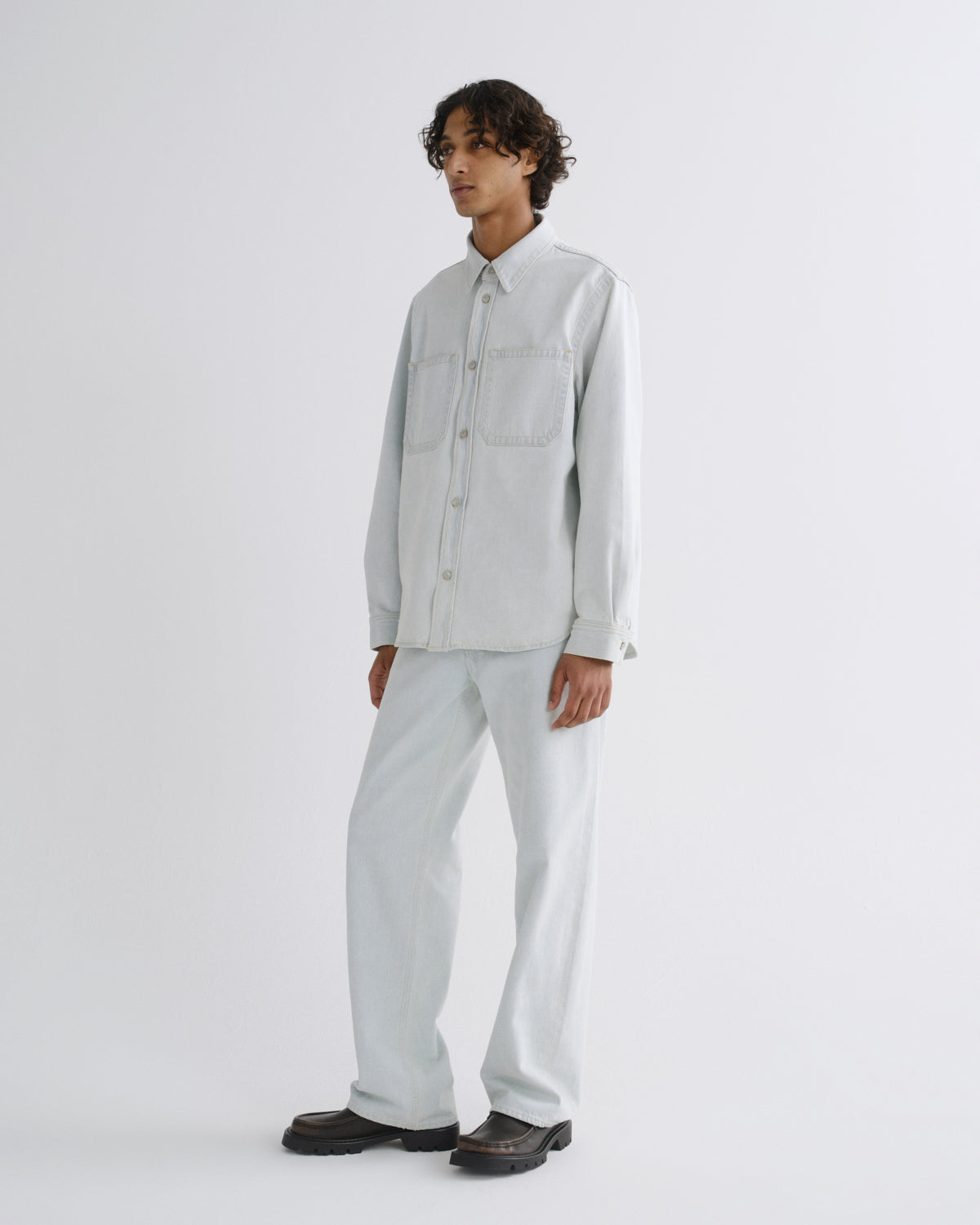 agolde-craven-shirt-hemd-source-hellblau-relaxed image 5