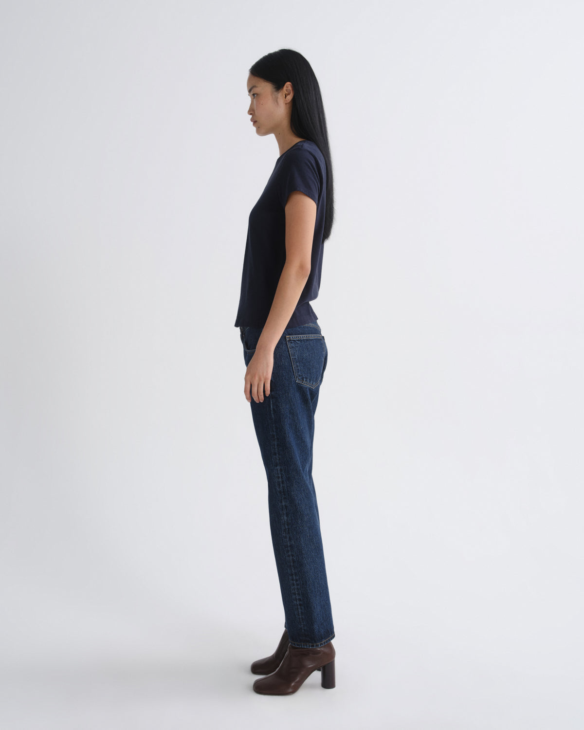 agolde-adine-long-line-t-shirt-damen-storm-dunkelblau image 4