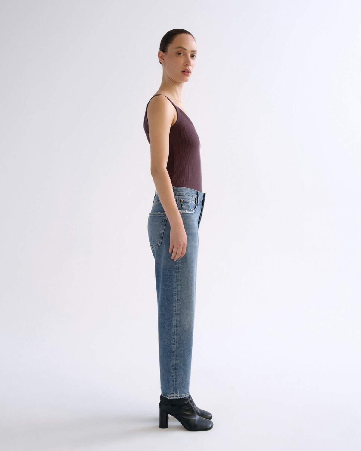 agolde-90-s-crop-straight-jeans-hooked-indigo image 4