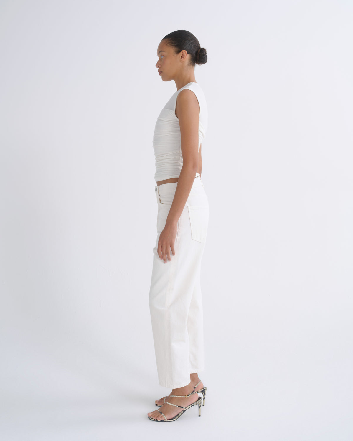 agolde-90-s-crop-straight-jeans-fortune-cookie-wei-damen image 4