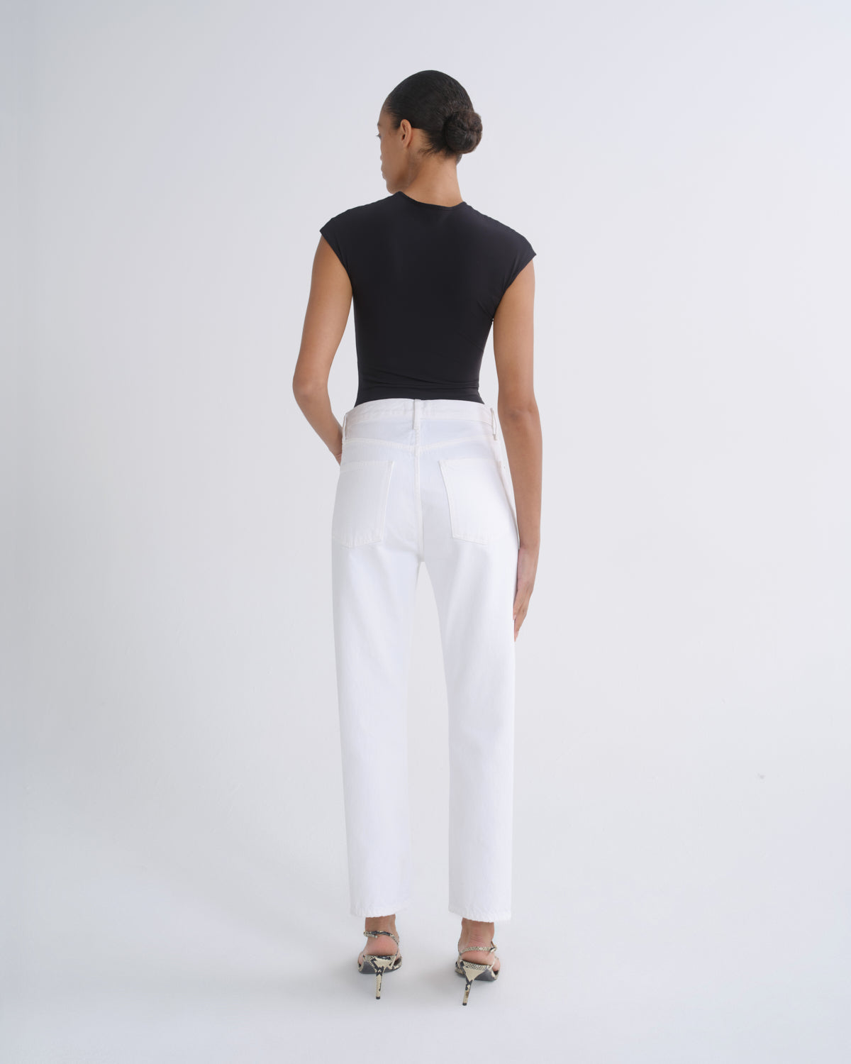agolde-90-s-pinch-waist-crop-marshmallow-wei-damen image 2
