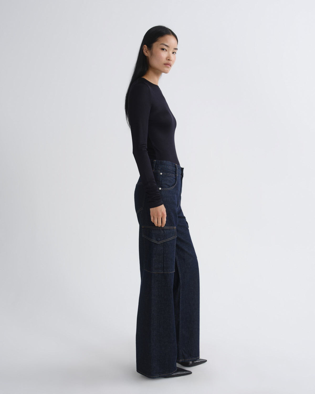 agolde-delphi-slim-tee-langarmshirt-obscura-damen image 3