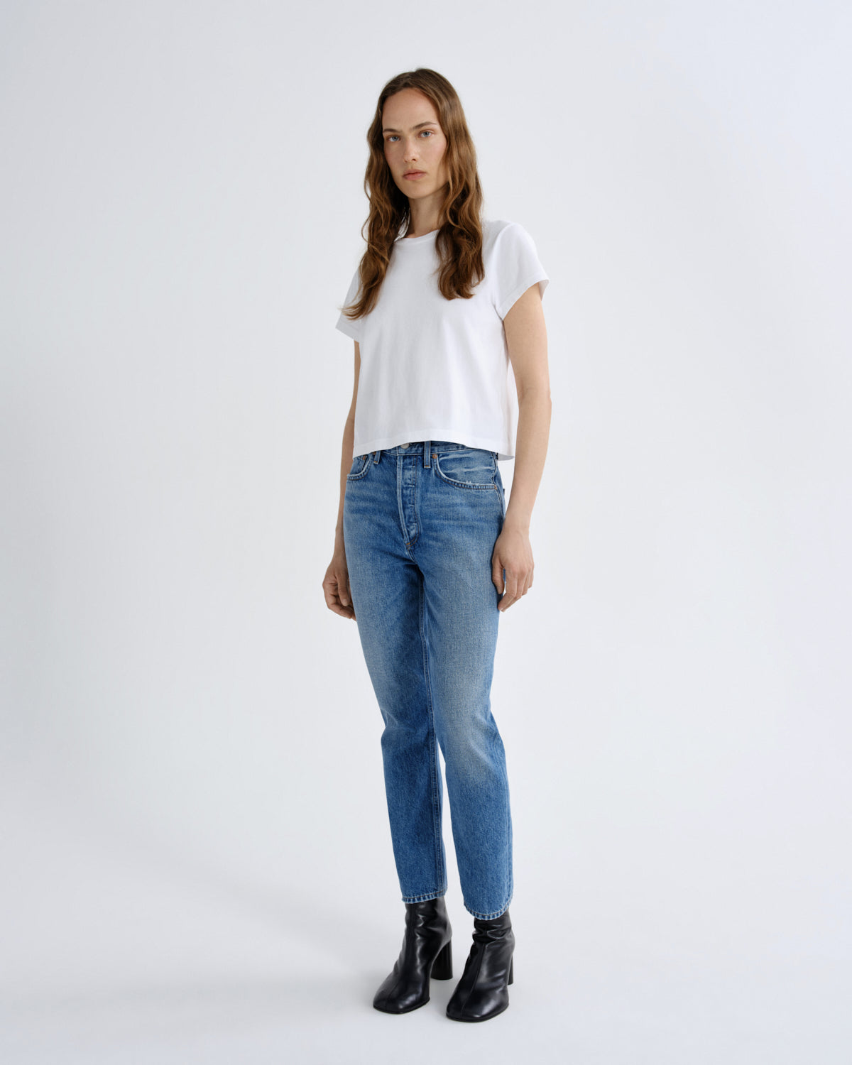 agolde-riley-straight-crop-weightless-tide-indigo-damen image 4