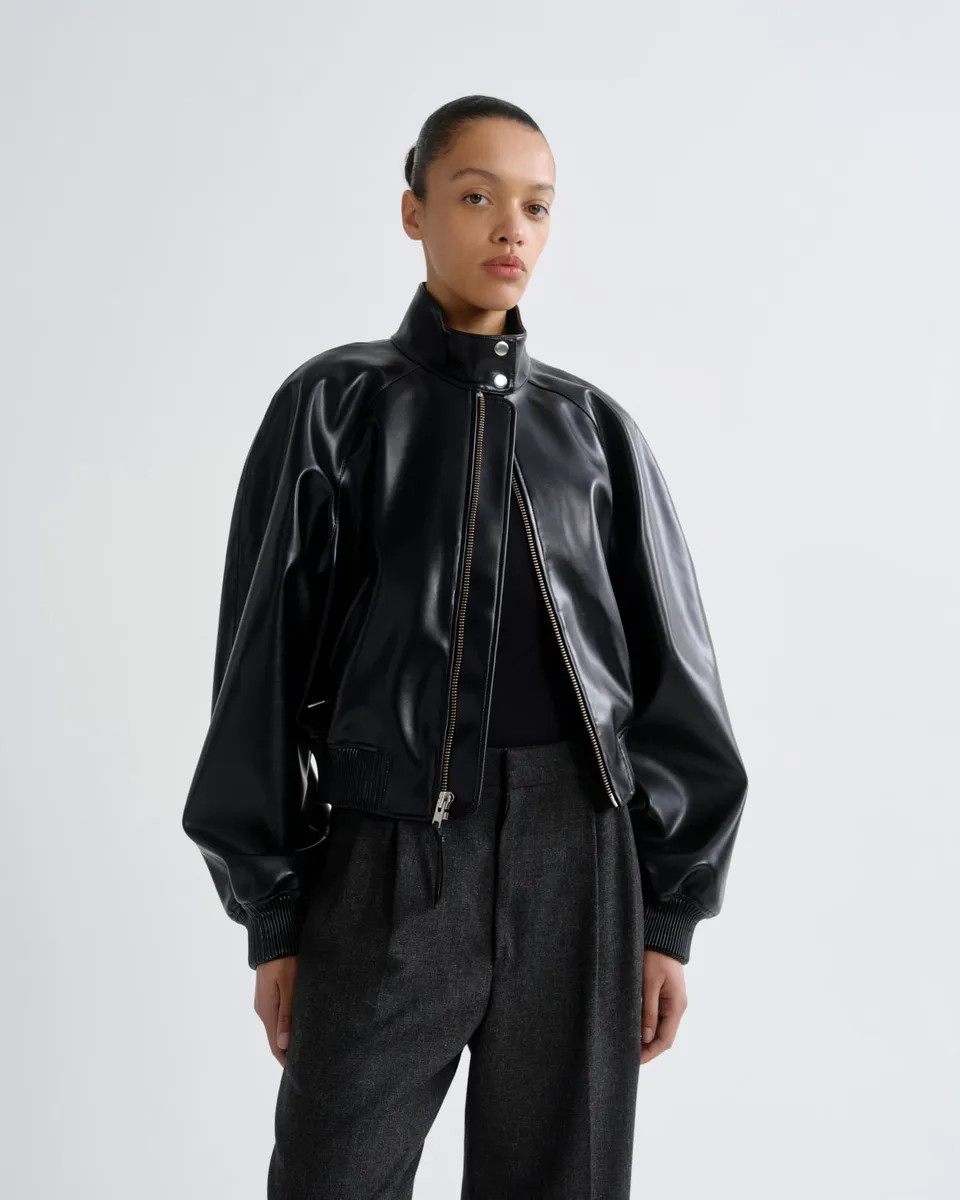 agolde-nova-bomber-jacke-schwarz-damen-cropped-kunstleder image 1