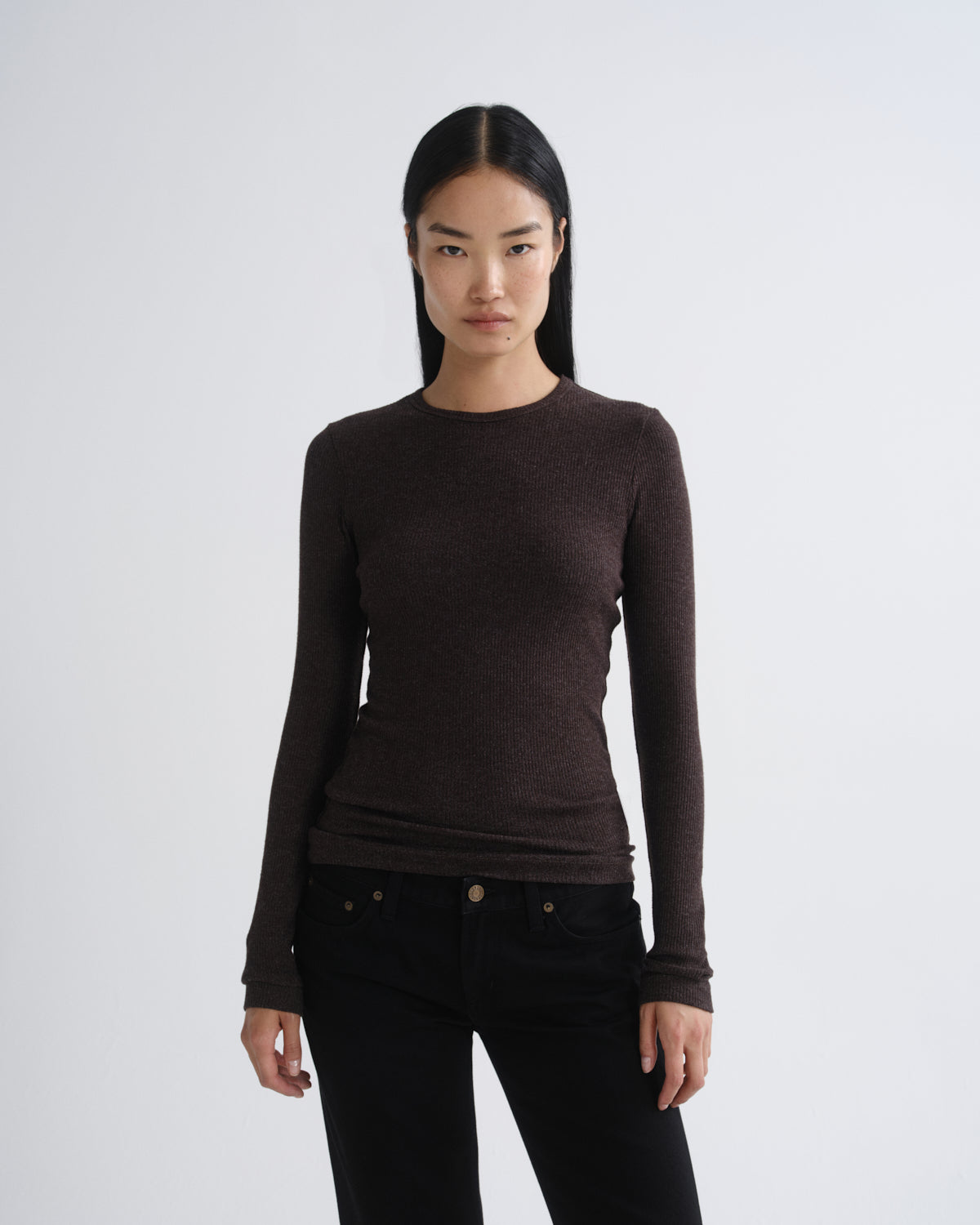 agolde-delphi-slim-tee-damen-langarmshirt-braun-ganache image 1