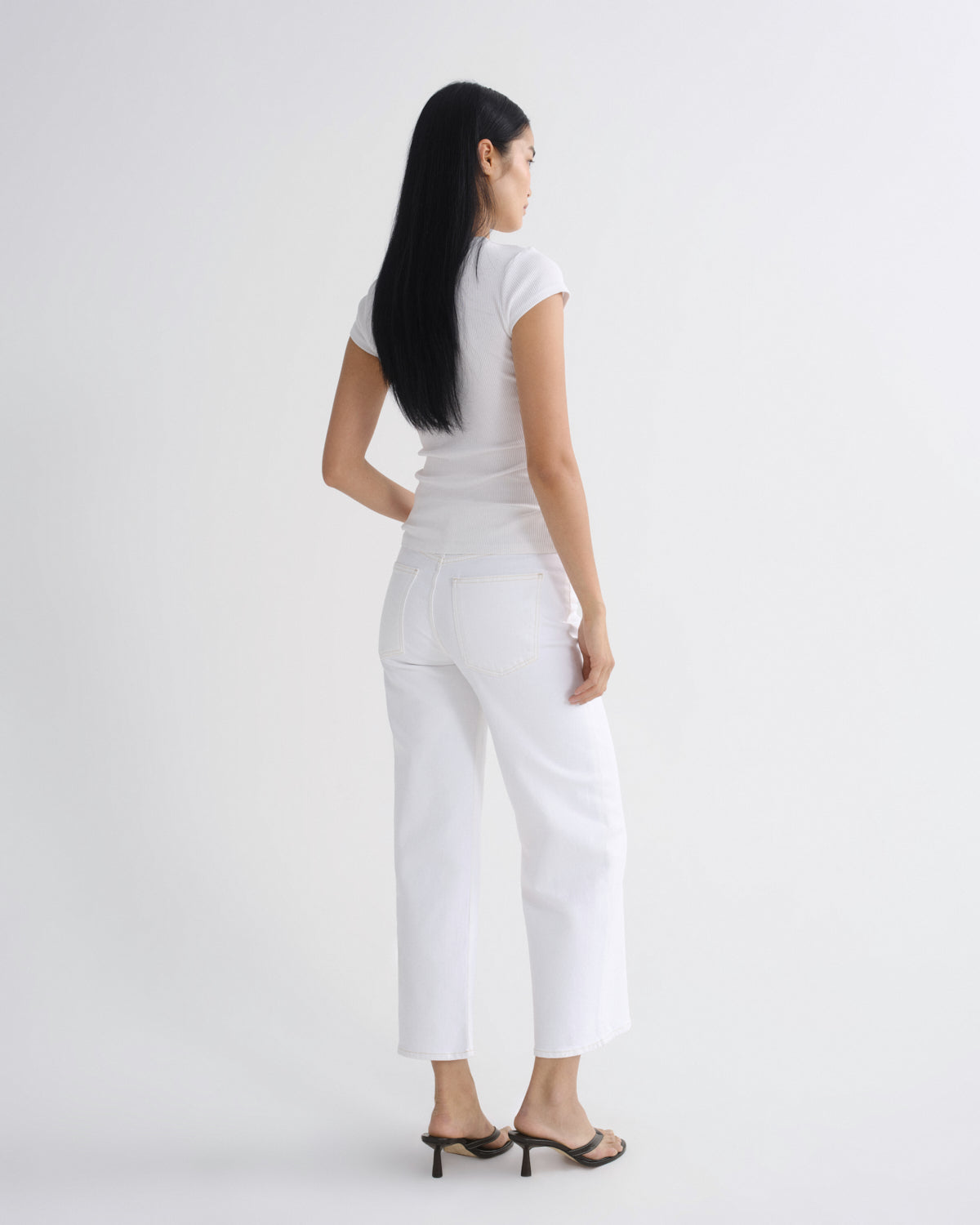 agolde-harper-crop-jean-white-wash-stretch-wei image 2