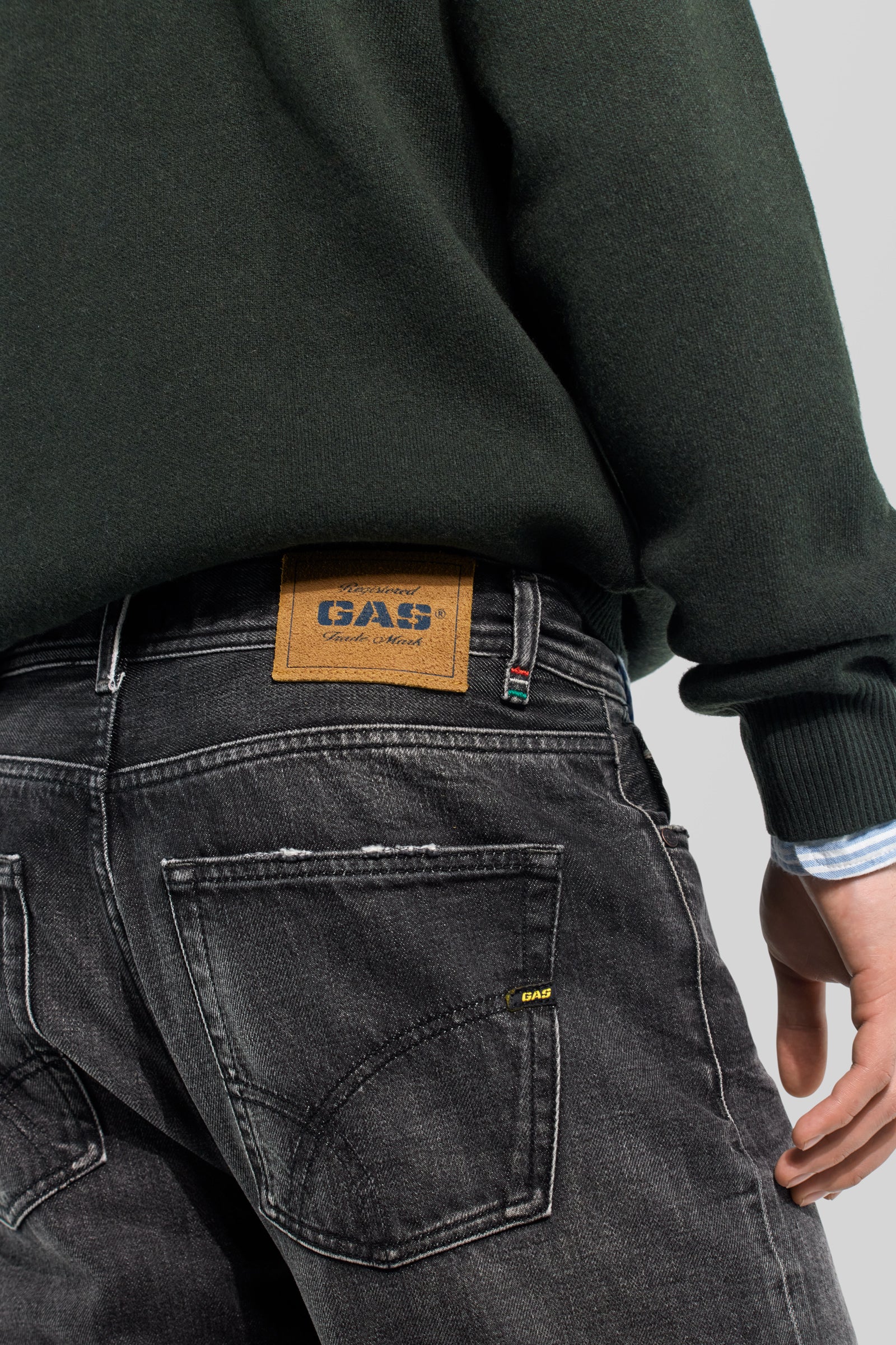 gas-max-selv-58bm-jeans-herren-schwarz-straight-selvedge image 3