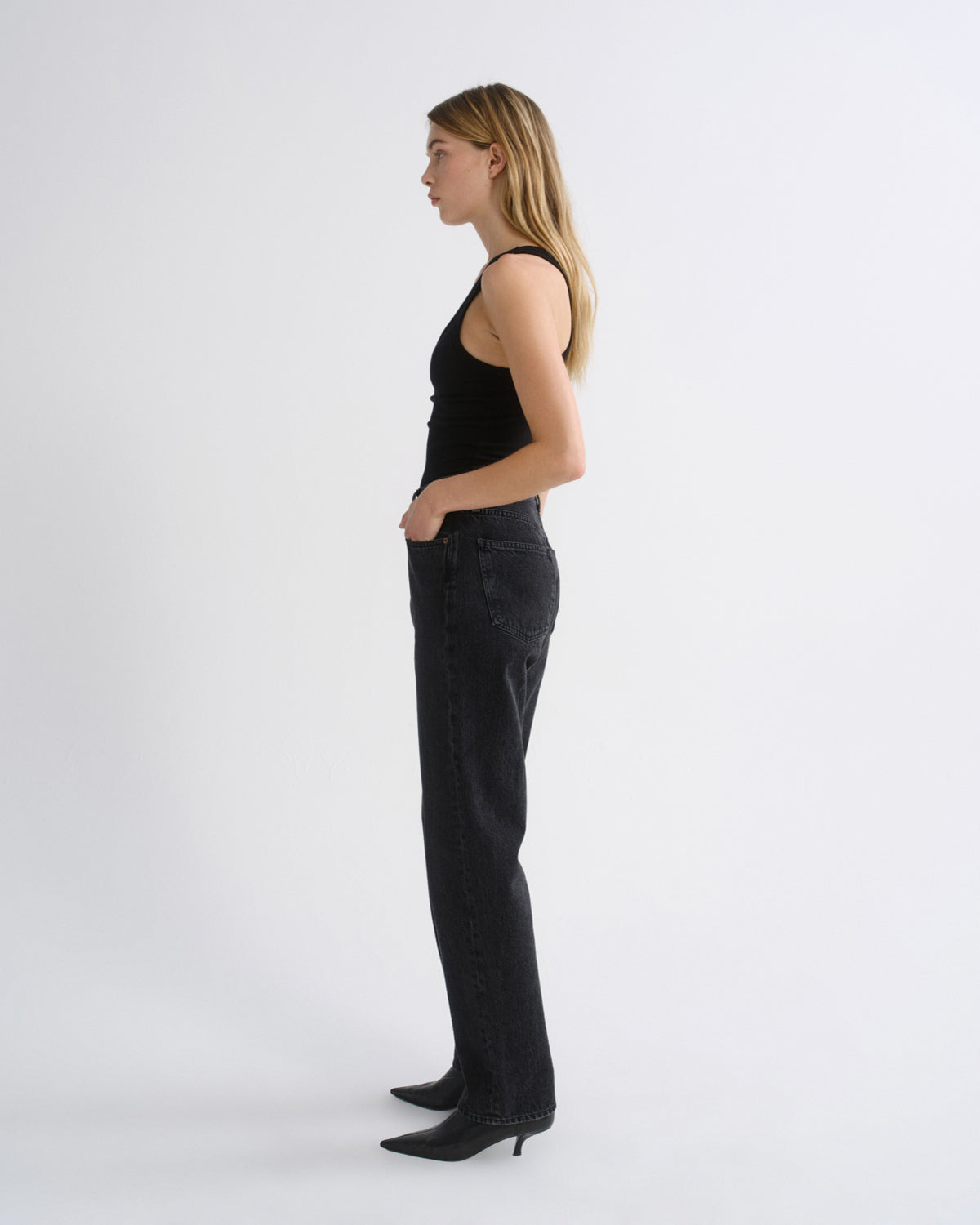 agolde-90-s-pinch-waist-jeans-straight-vanta-schwarz-long image 4