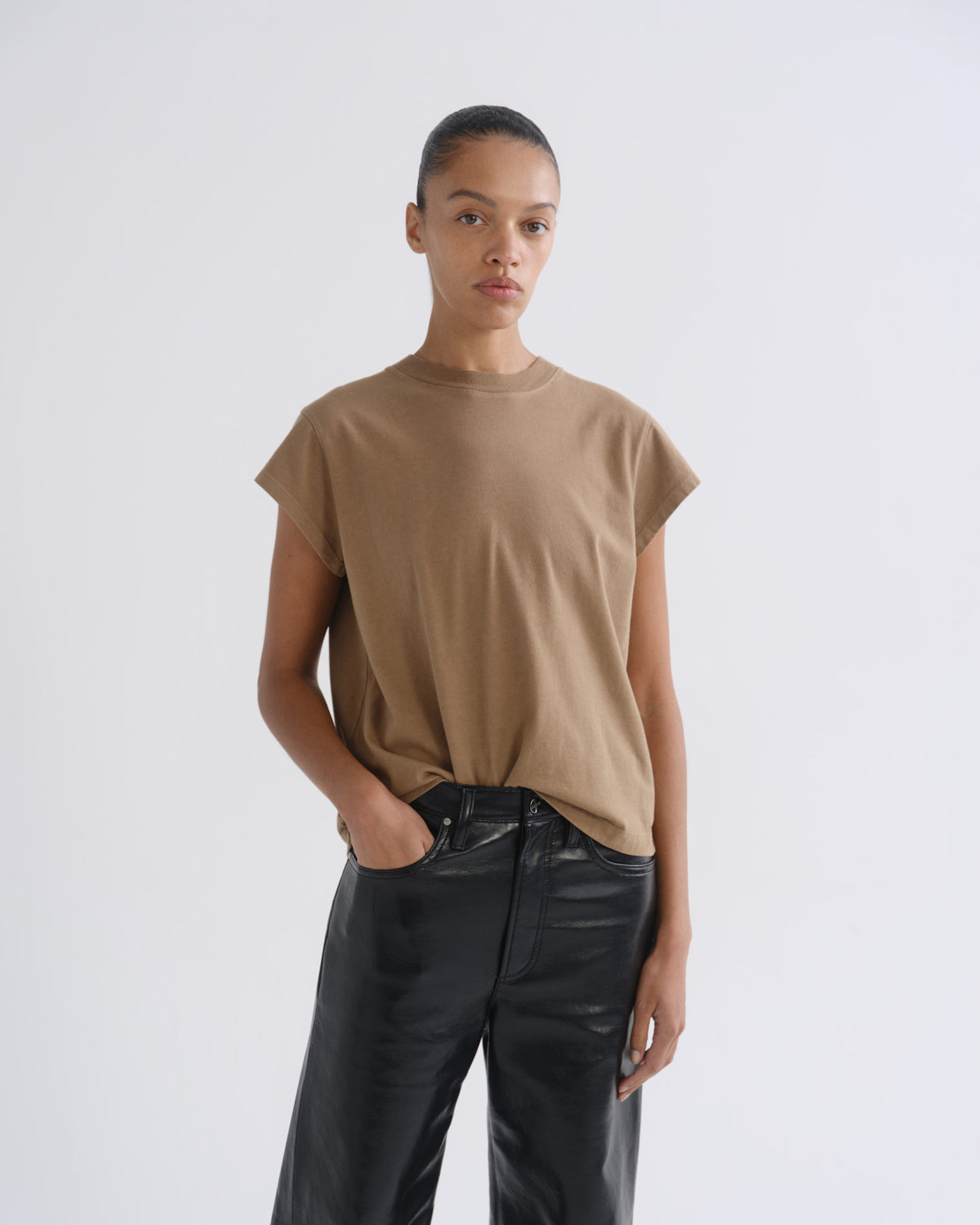 agolde-bryce-cap-sleeve-t-shirt-hamoa-beige image 1