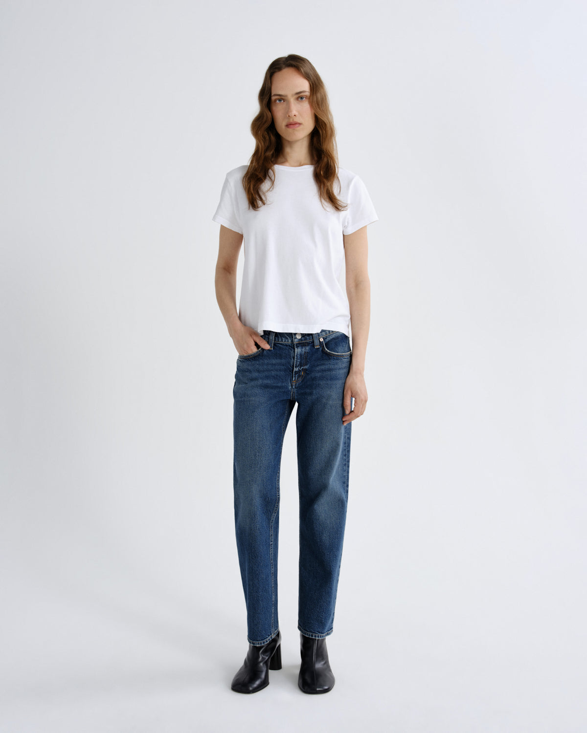 agolde-long-line-adine-tee-t-shirt-wei-bio-baumwolle image 3