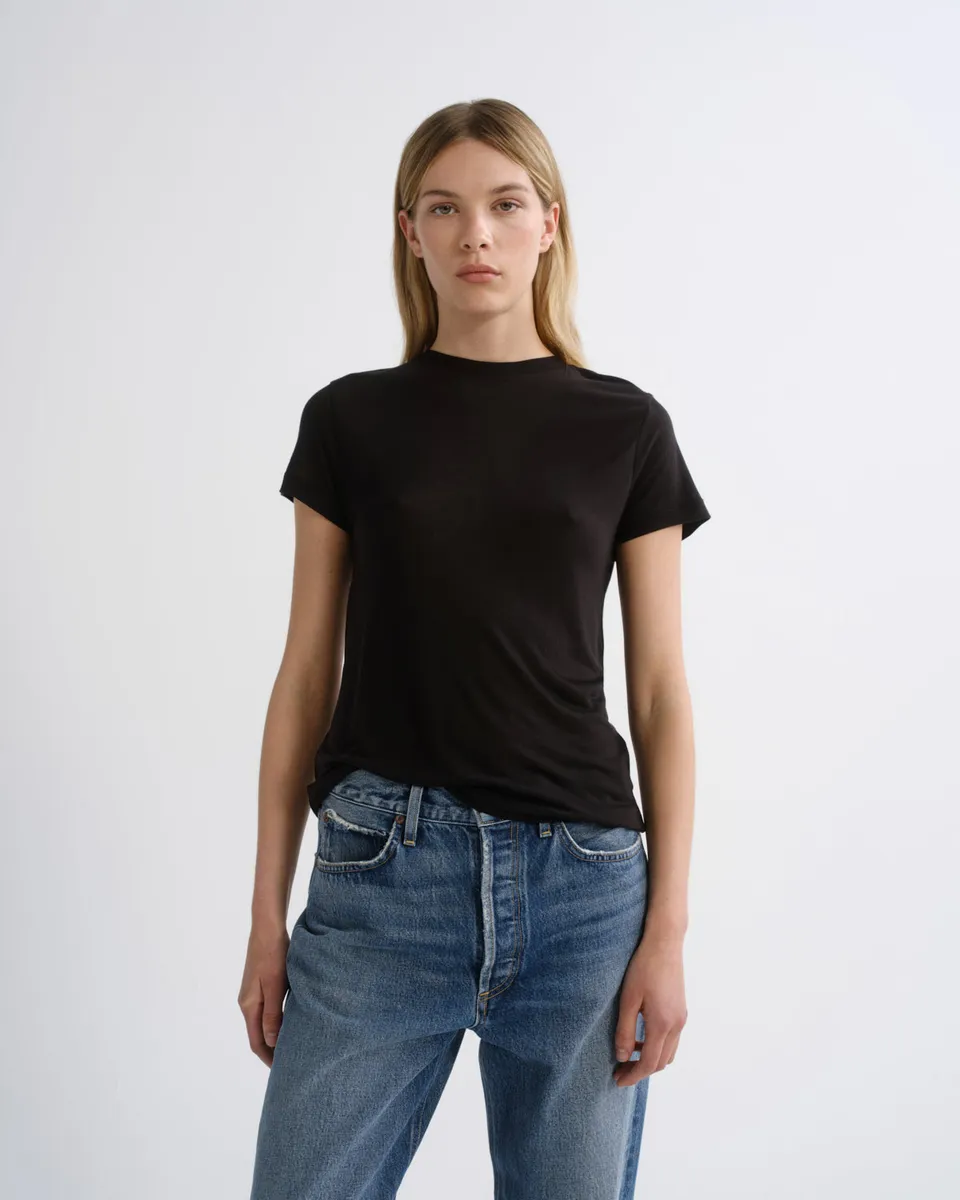 agolde-long-line-adine-tee-t-shirt-schwarz-bio-baumwolle image 1