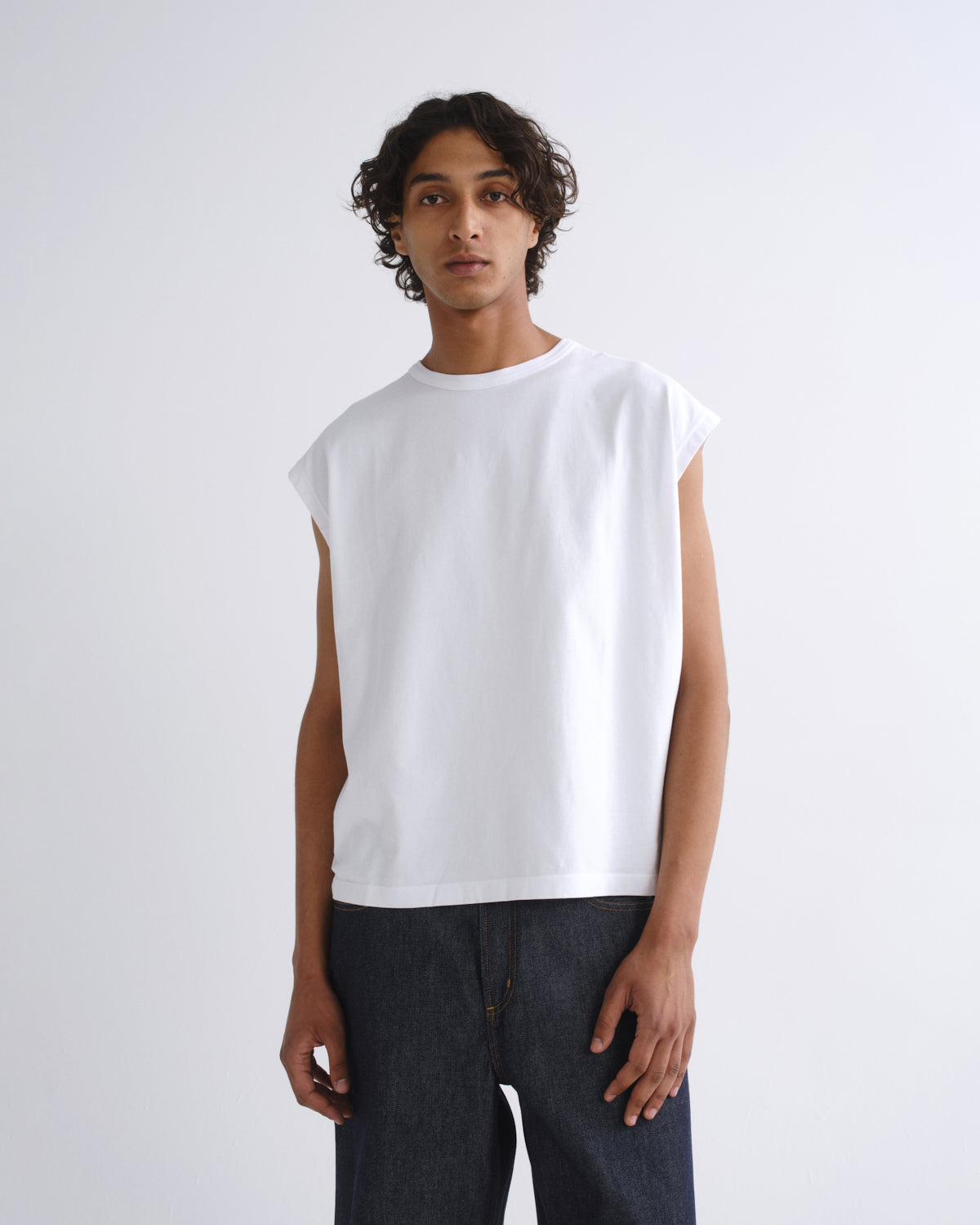 agolde-leonard-sleeveless-tee-white-tank-top-wei image 1