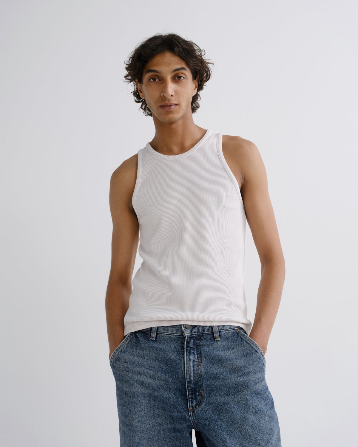 agolde-viggo-tank-top-powder-baumwoll-ripp image 1