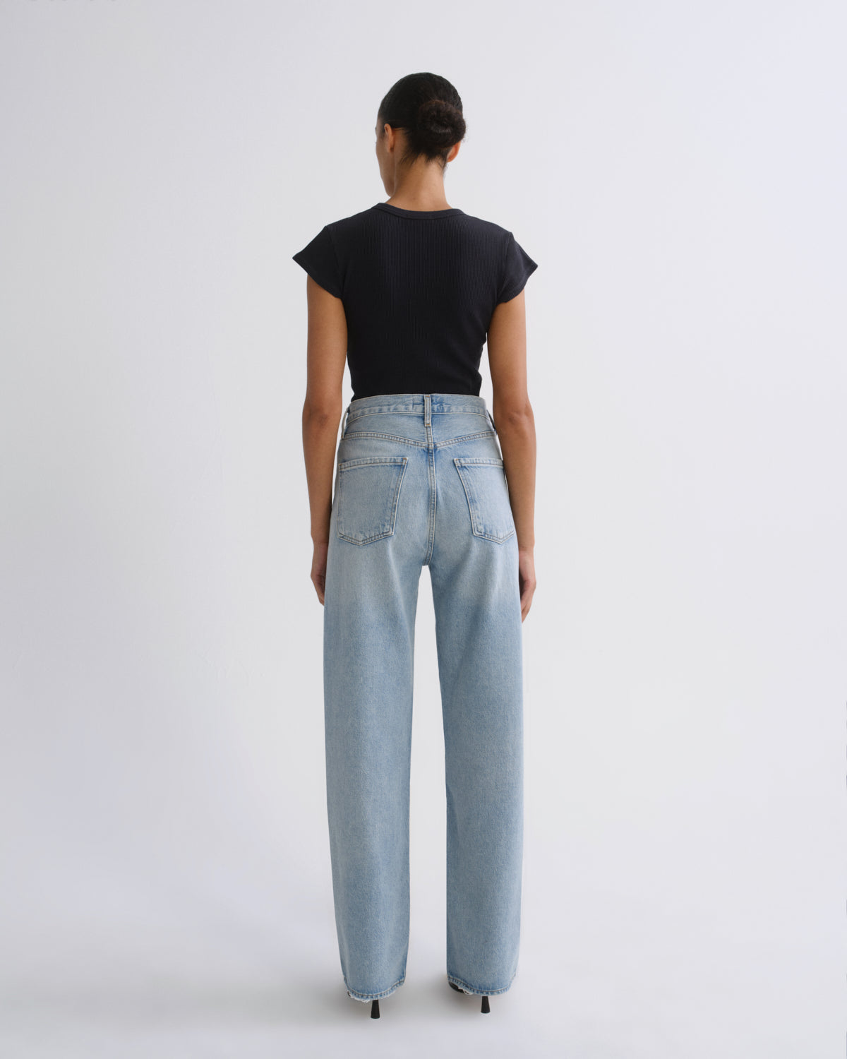 agolde-ren-jean-32-orten-jeans-mittelblau-wide-leg image 2