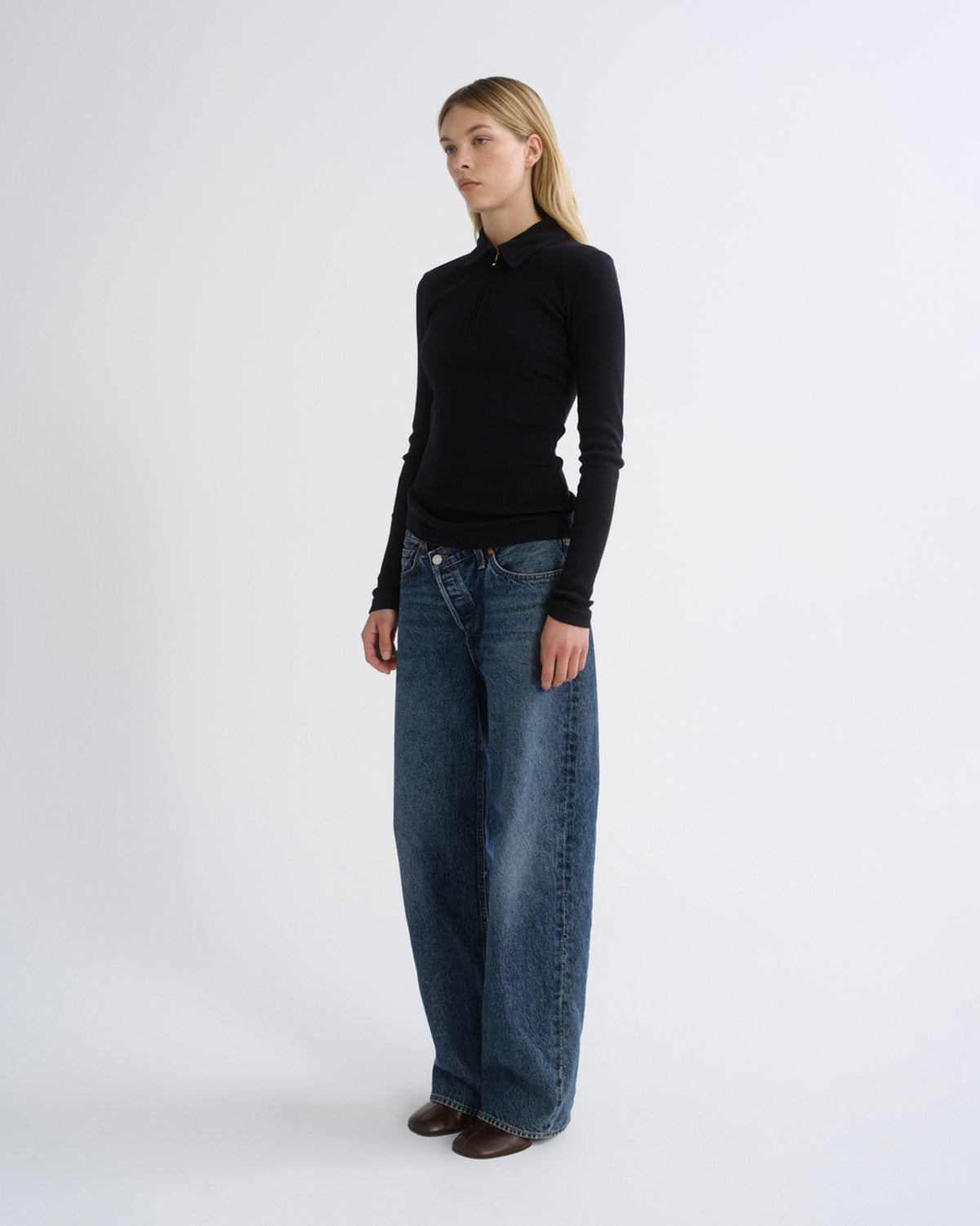 agolde-arc-criss-cross-jean-form-jeans-dunkelblau-indigo image 4