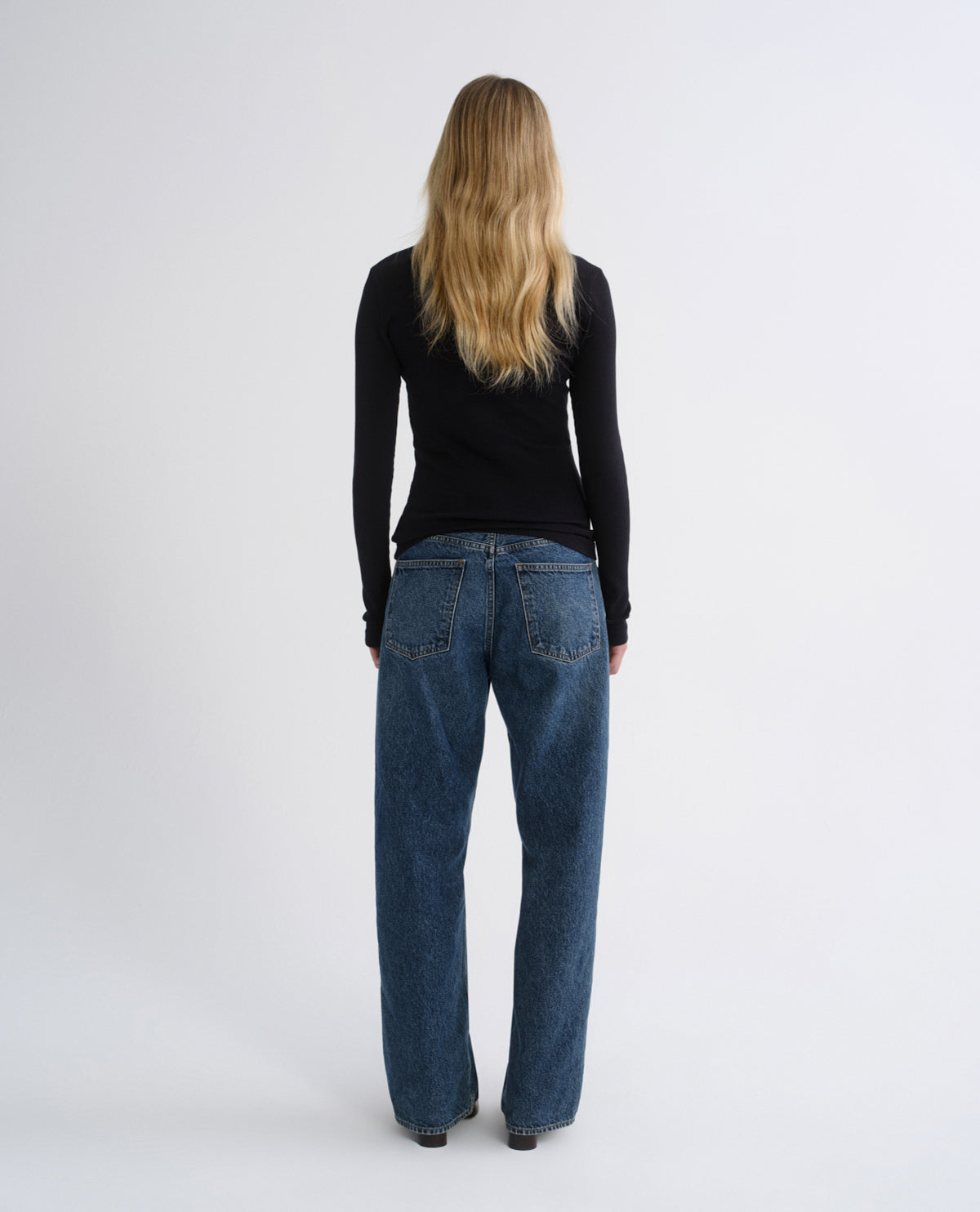 agolde-arc-criss-cross-jean-form-jeans-dunkelblau-indigo image 2