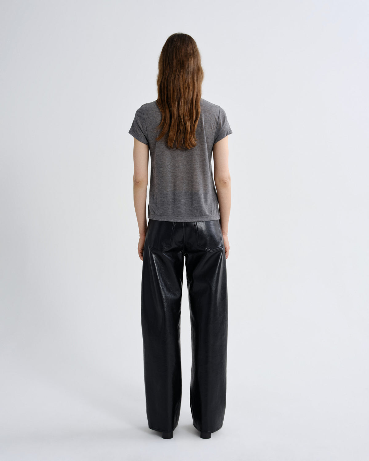 agolde-long-line-adine-tee-t-shirt-grey-heather-tencel image 2