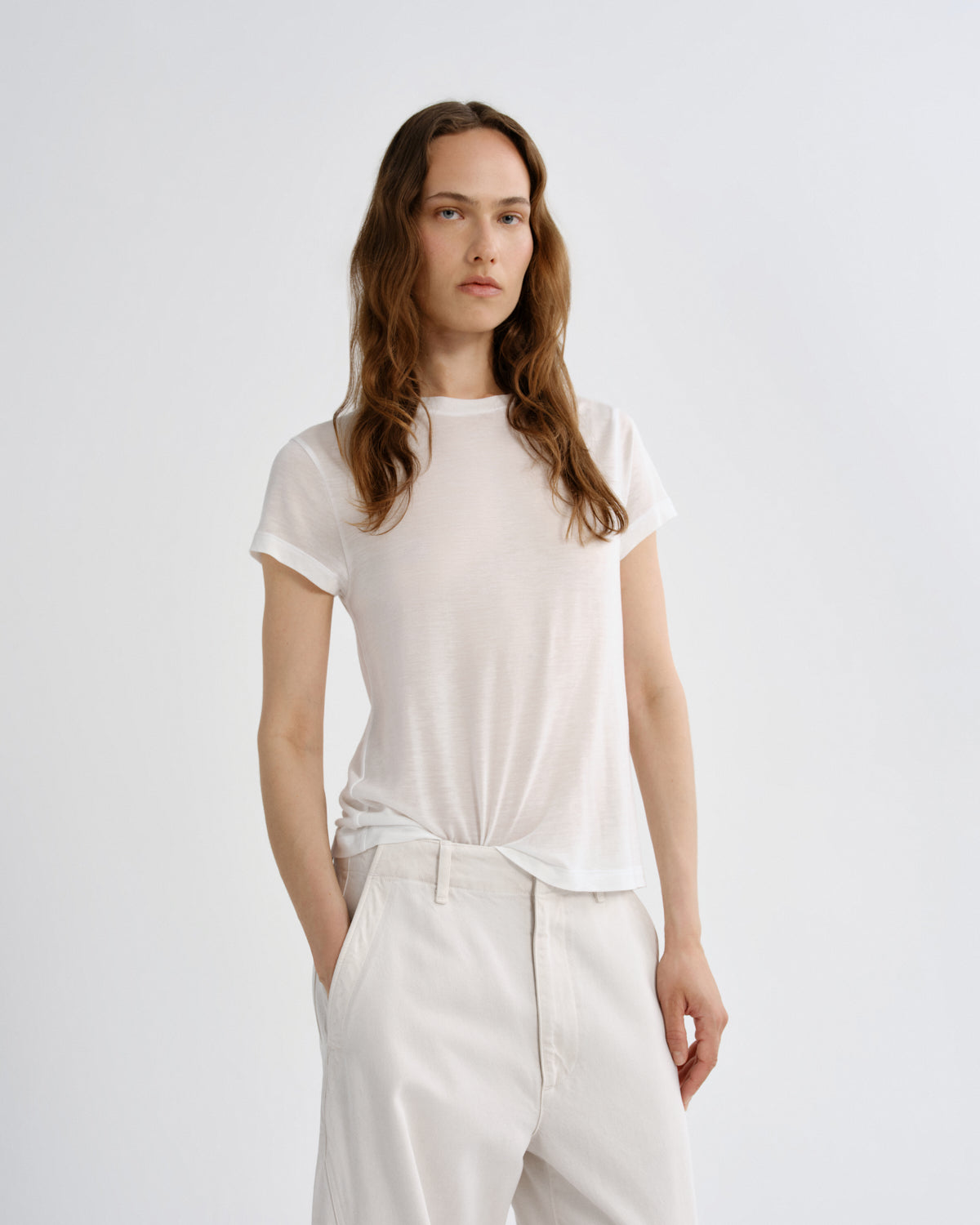 agolde-long-line-adine-tee-t-shirt-gesso-creme-tencel image 1