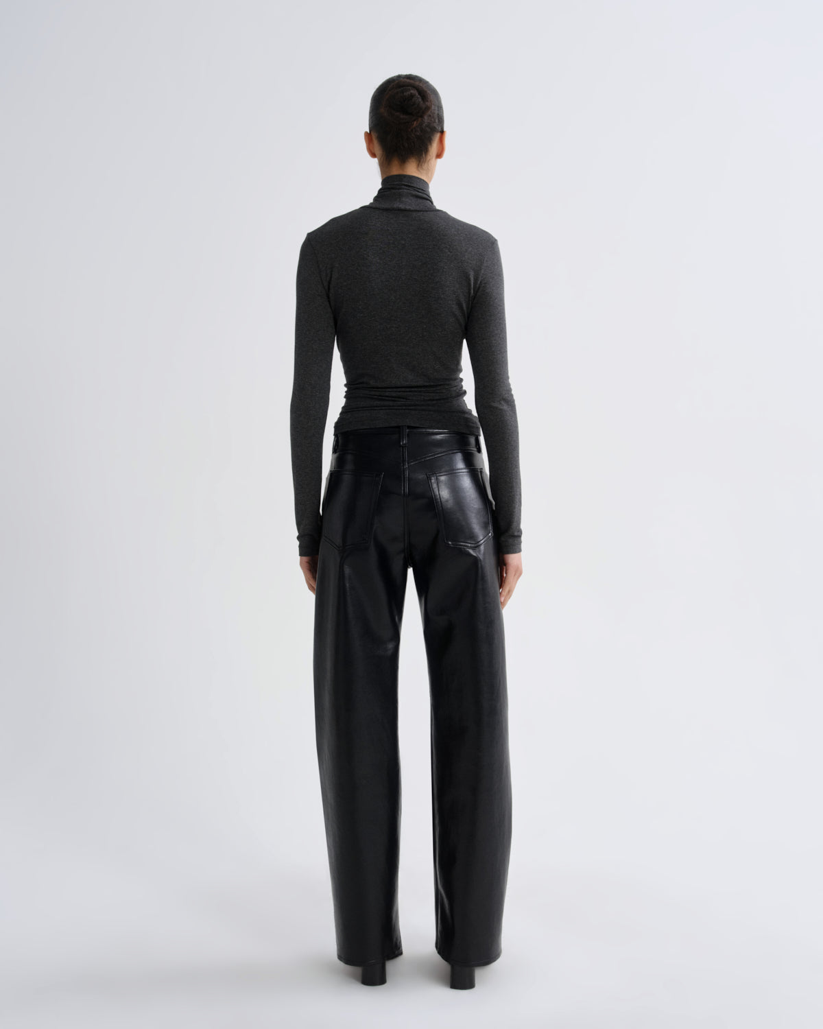 agolde-pascale-turtleneck-rollkragenpullover-charcoal image 2