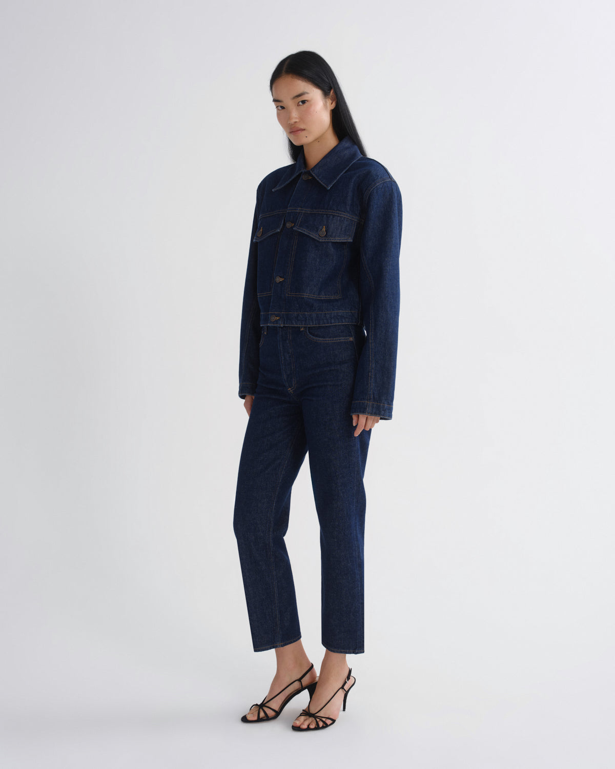 agolde-90-s-pinch-waist-crop-jeans-reissue-indigo image 3