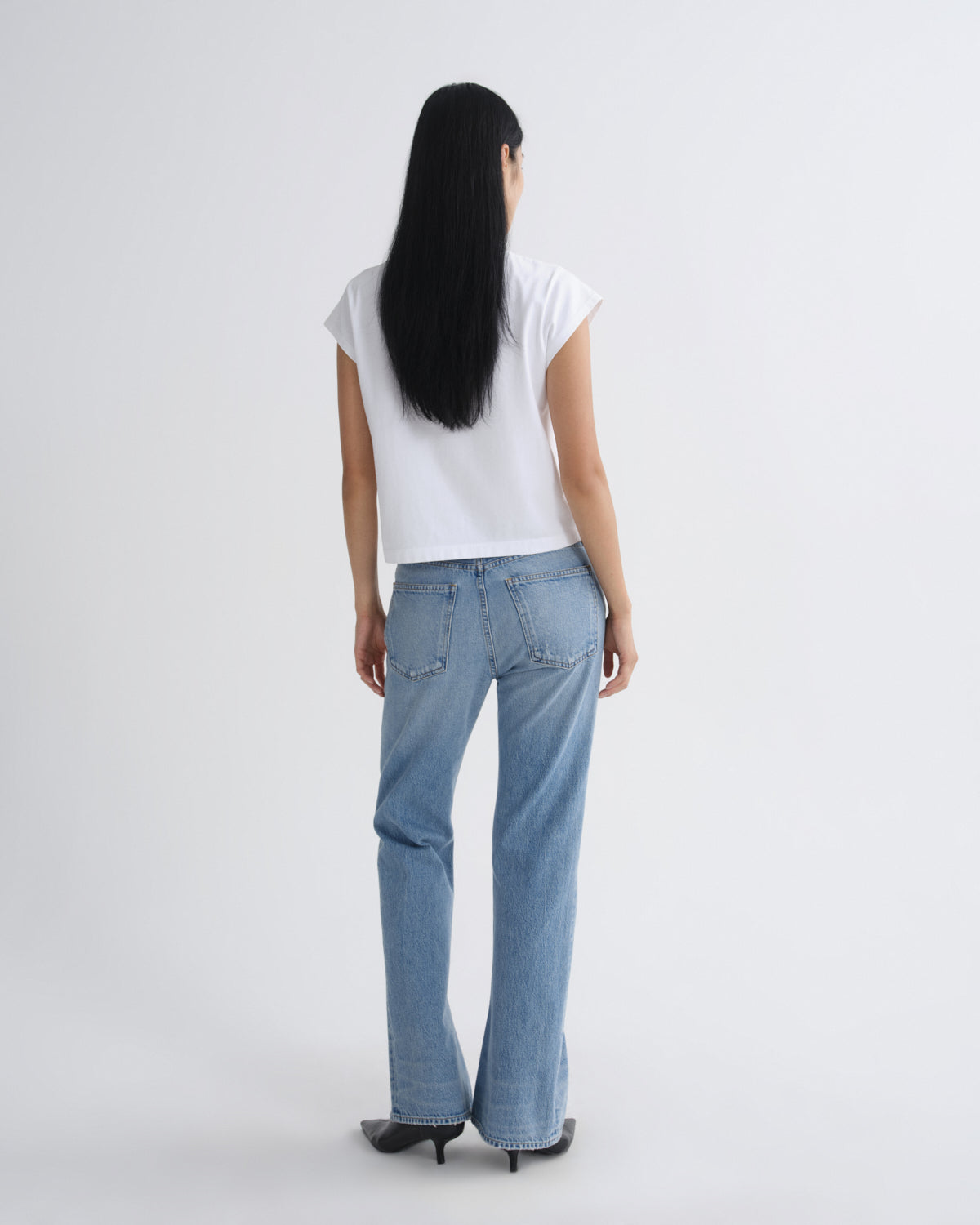 agolde-kick-boot-weightless-jeans-fraction-indigo image 2