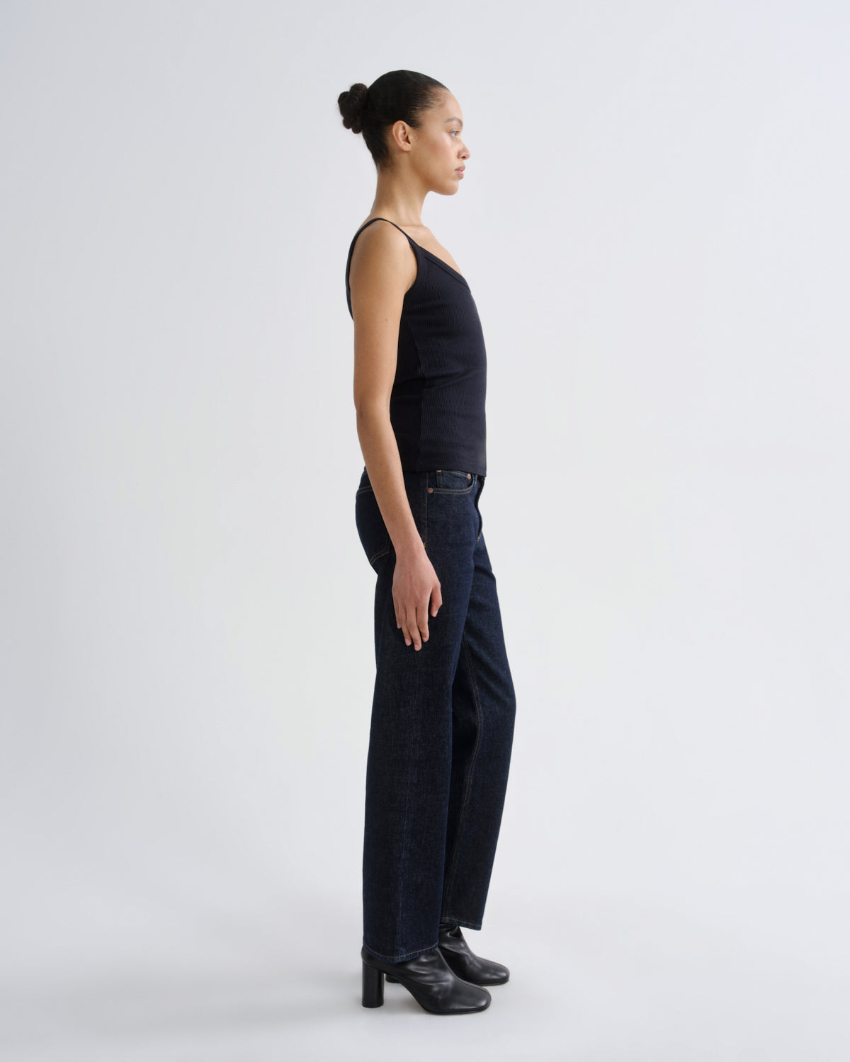 agolde-jordan-tank-top-mirage-dunkelblau image 3
