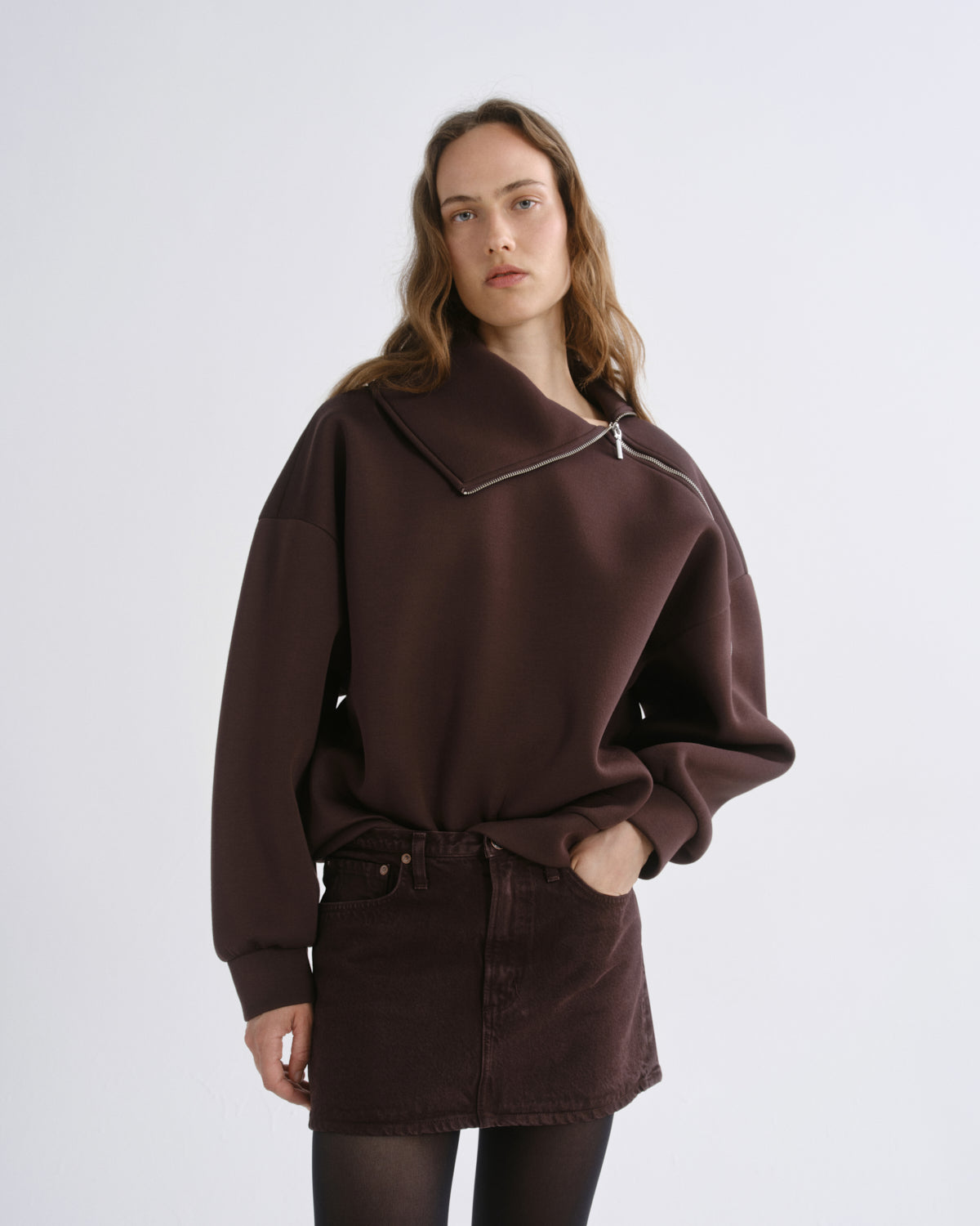 agolde-coyle-sweatshirt-deep-roast-damen image 1