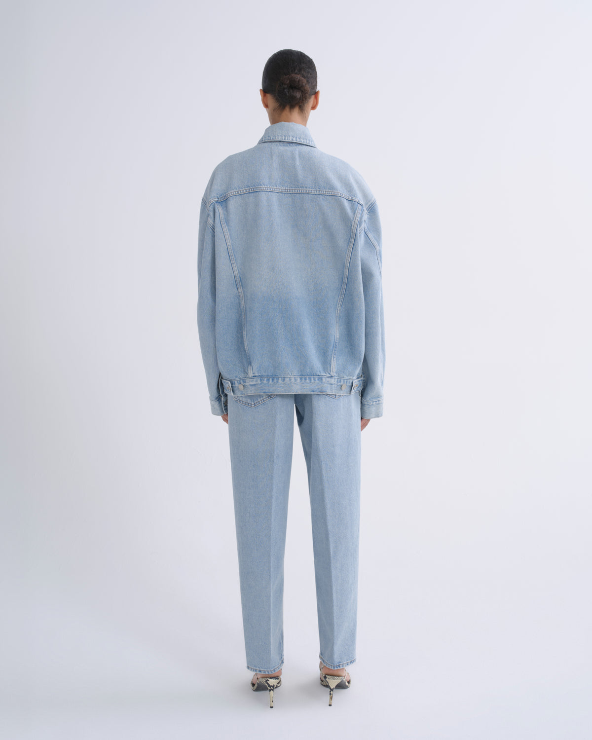 agolde-evin-jacket-jeansjacke-scroll-helles-indigo image 2
